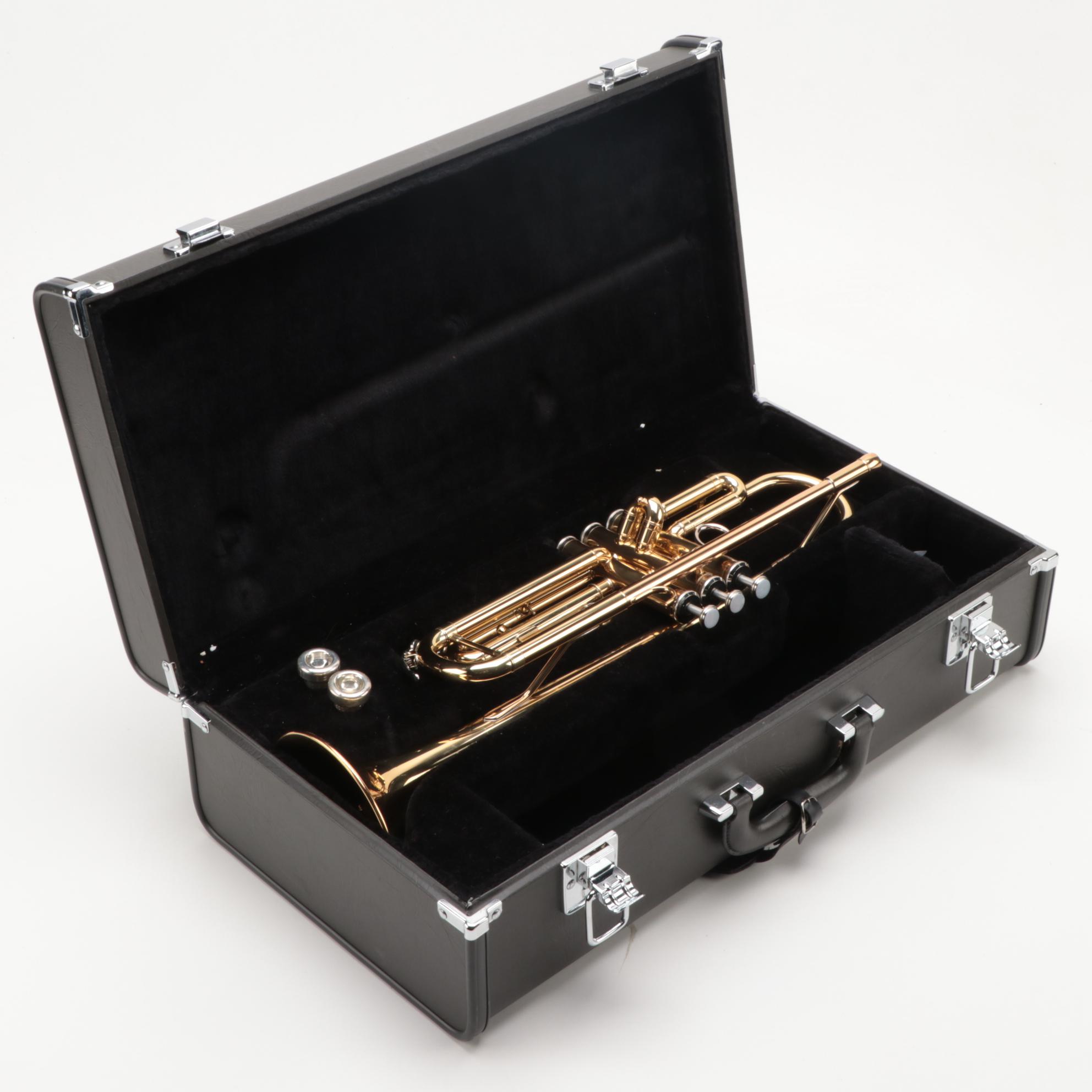 Yamaha YTR-2335 Bb Trumpet with Mouthpieces and Case