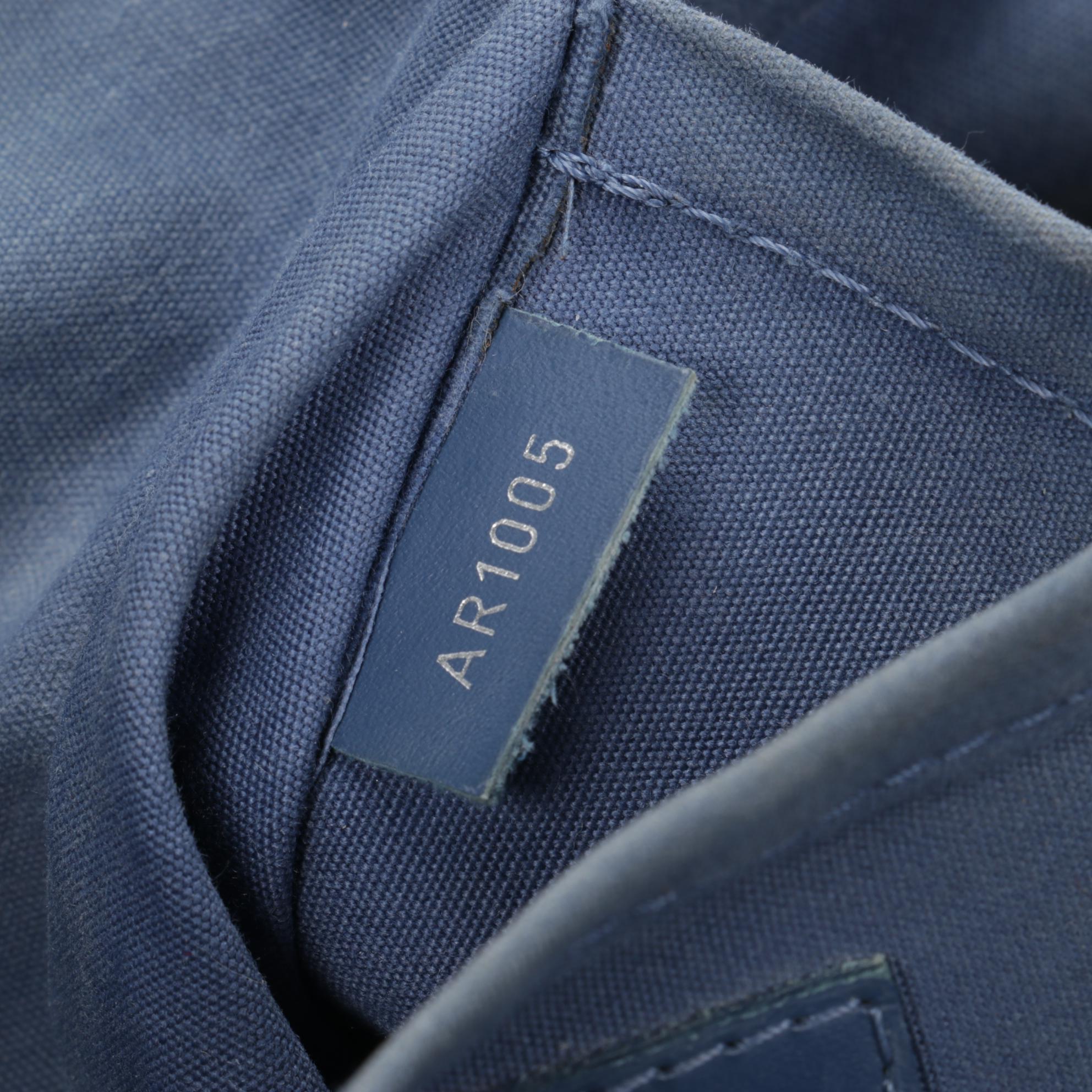 Louis Vuitton Segur MM in Blue Epi Leather