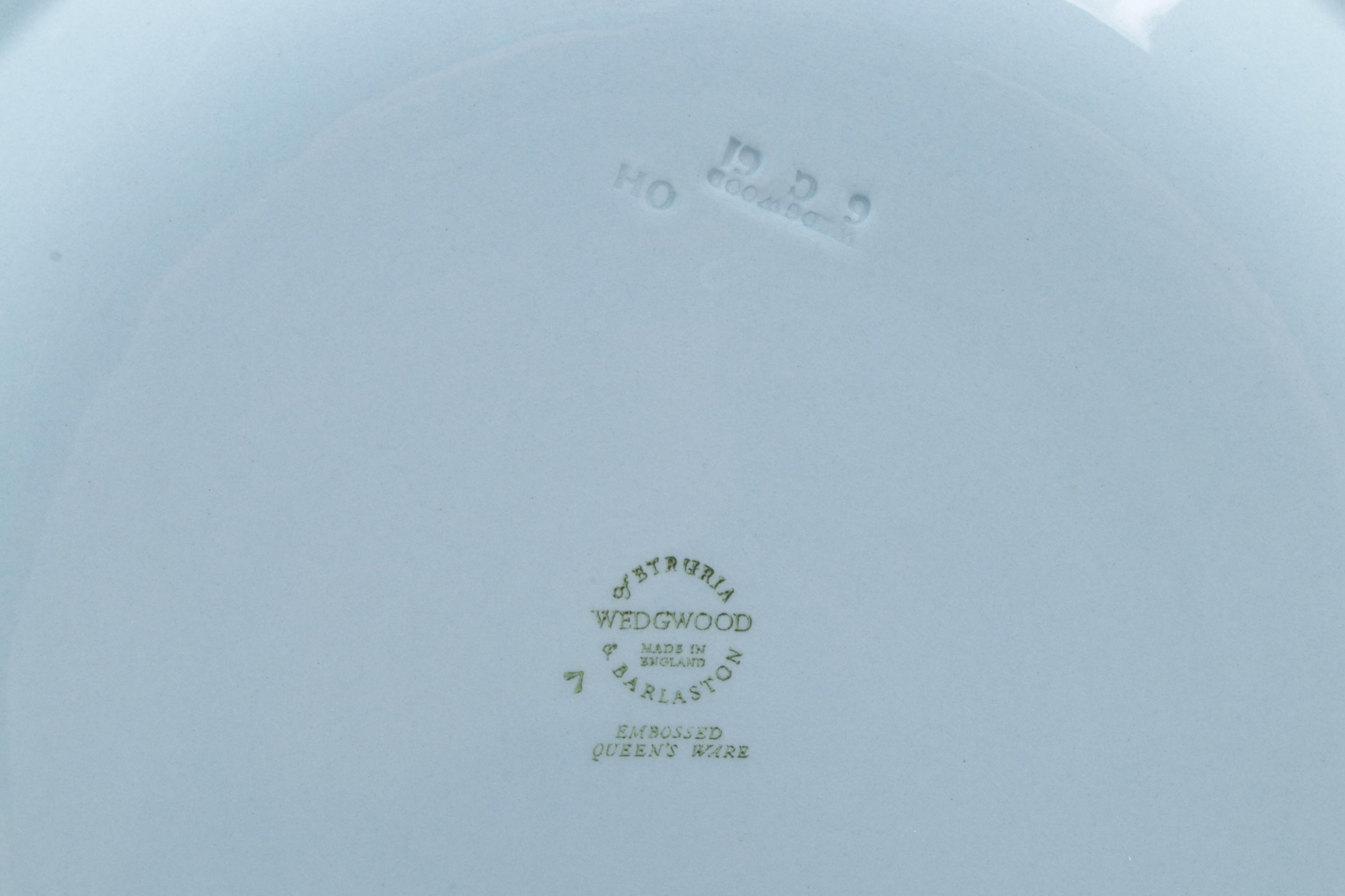 Wedgwood Etruria and Baralston Cream on Lavender Queensware Dinnerware