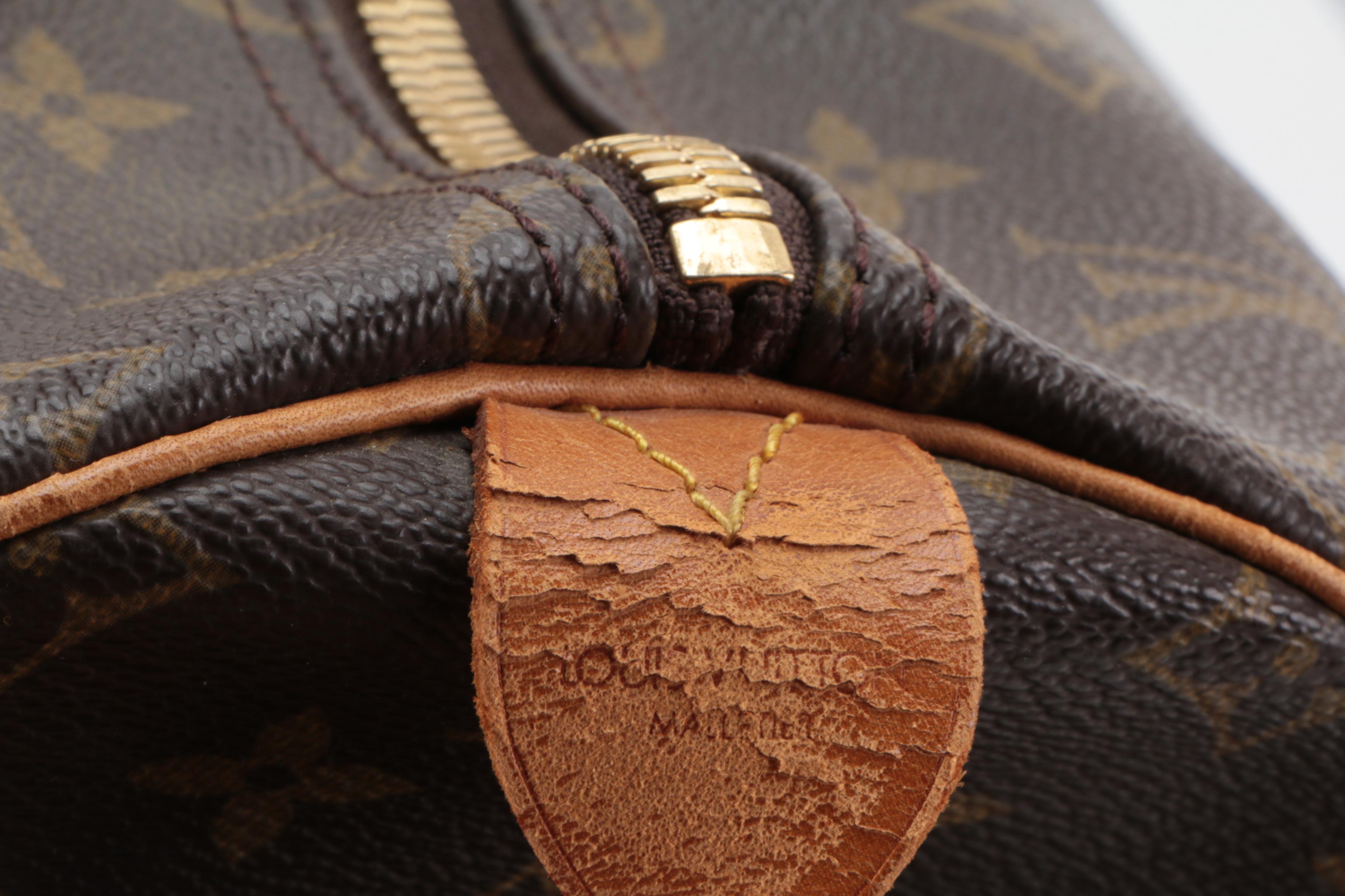 Louis Vuitton Malletier Keepall 55 Travel Bag in Monogram Canvas