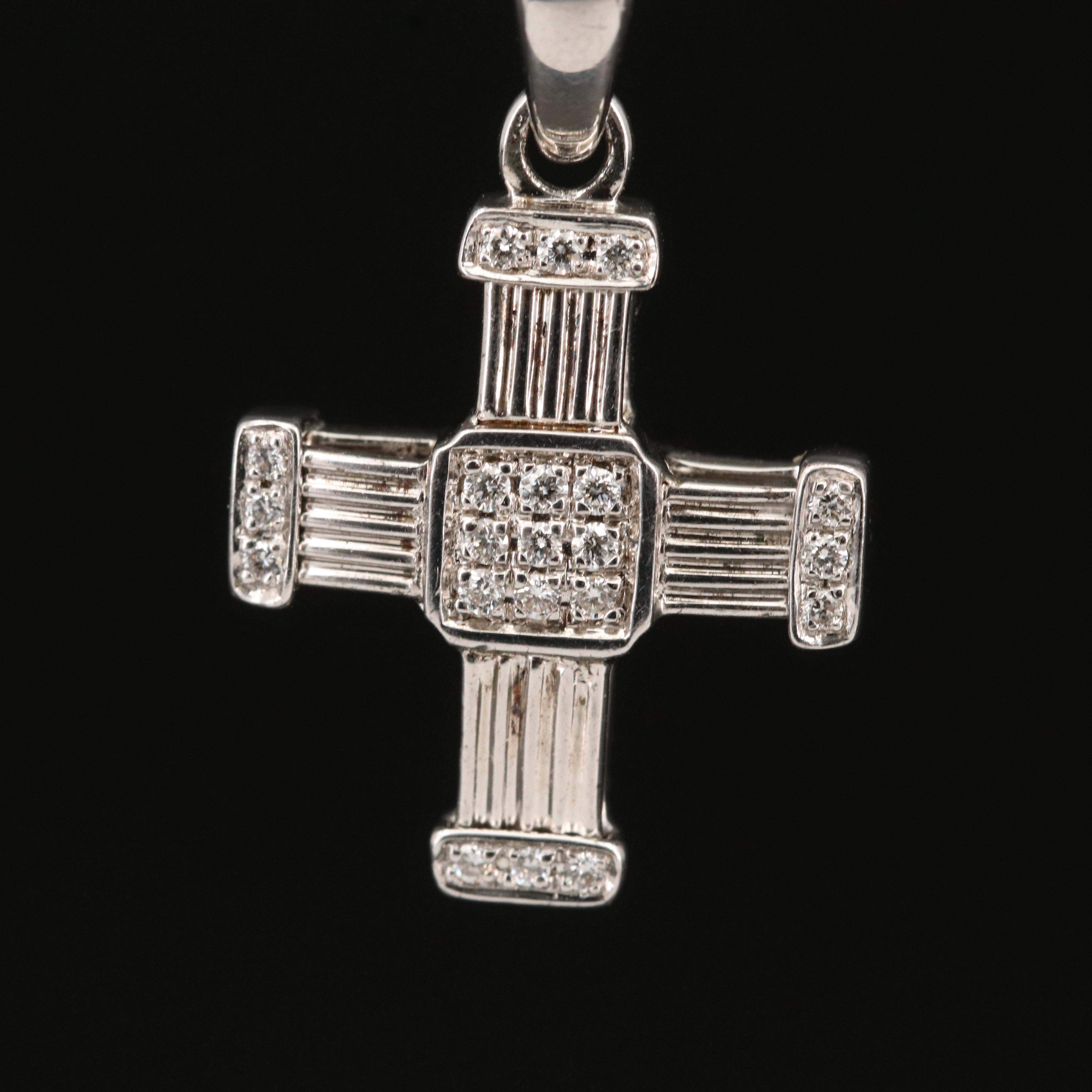 Di Modolo 18K Diamond Cross Pendant Necklace