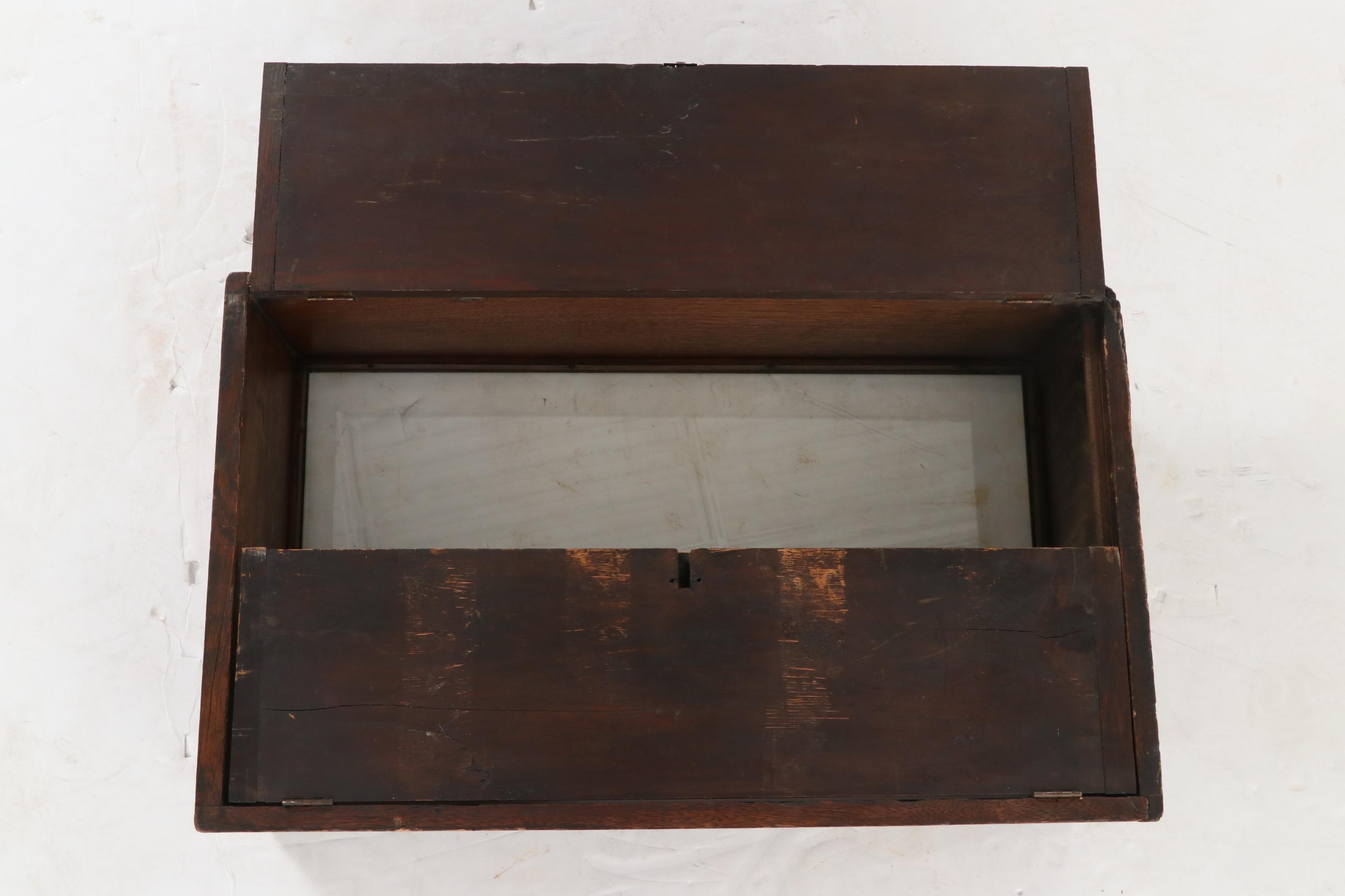 The Dean Electric Company Harmonic Converter Oak and Glass Case, Early 20th C.