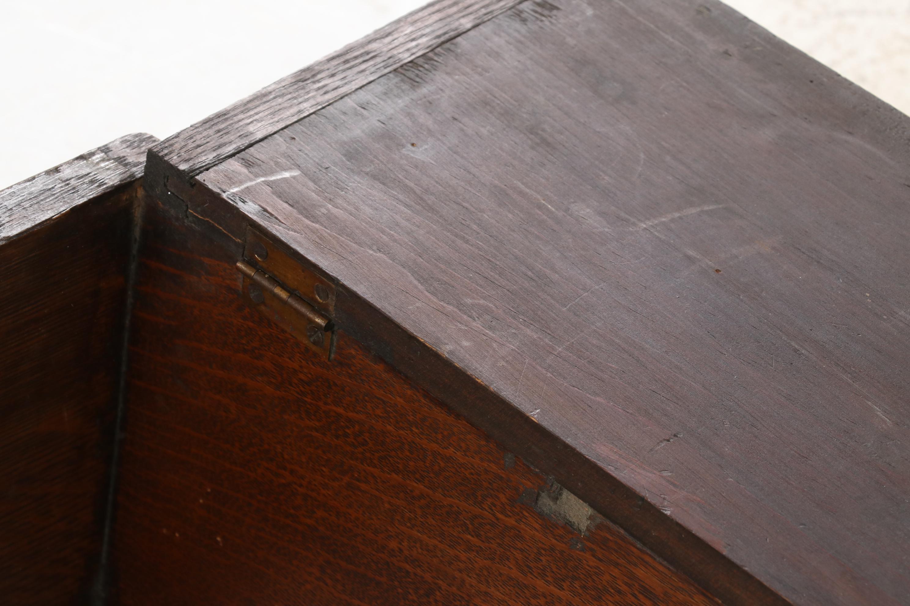 The Dean Electric Company Harmonic Converter Oak and Glass Case, Early 20th C.