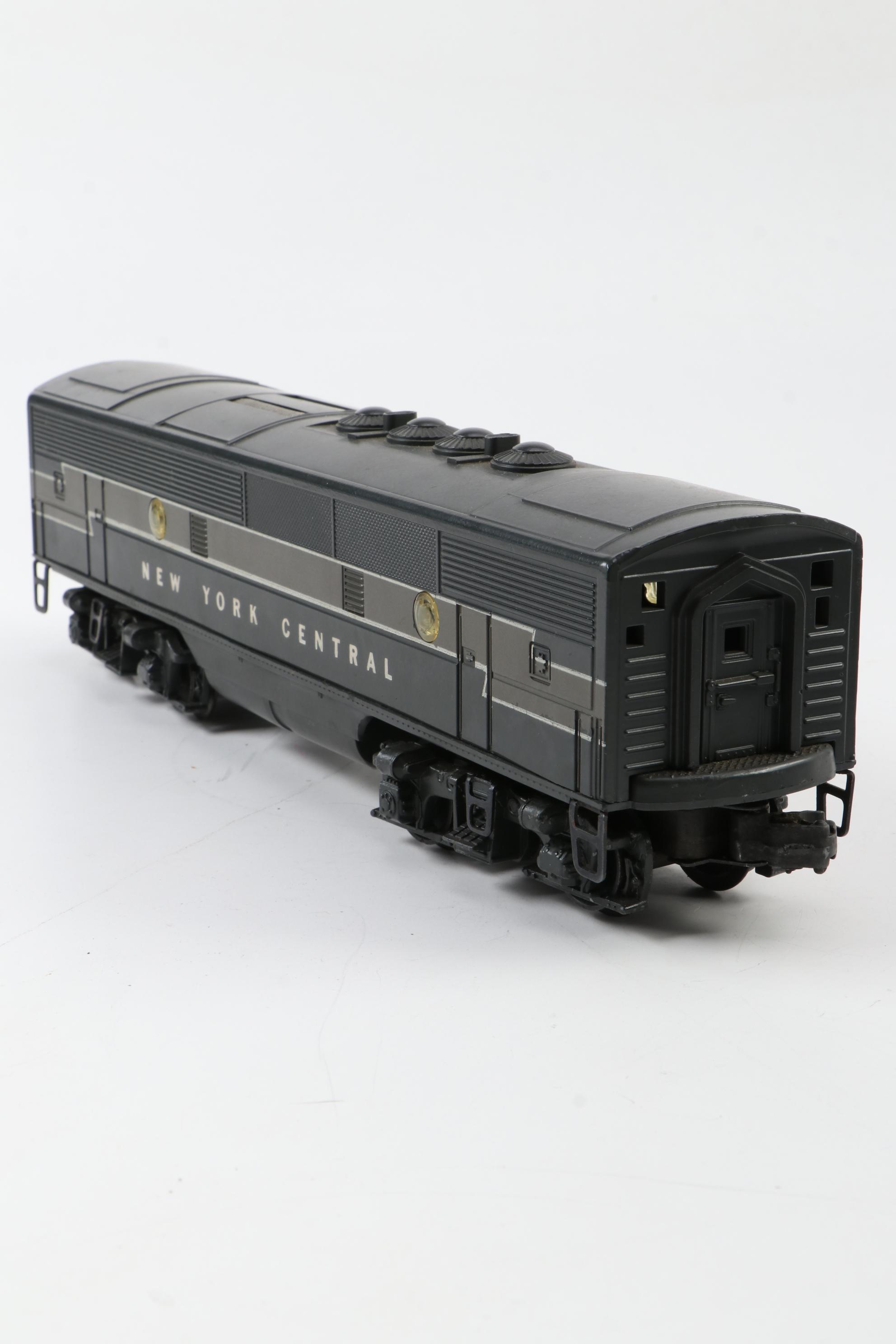 Lionel O Gauge New York Central Post War Diesel Engine and Passenger Car
