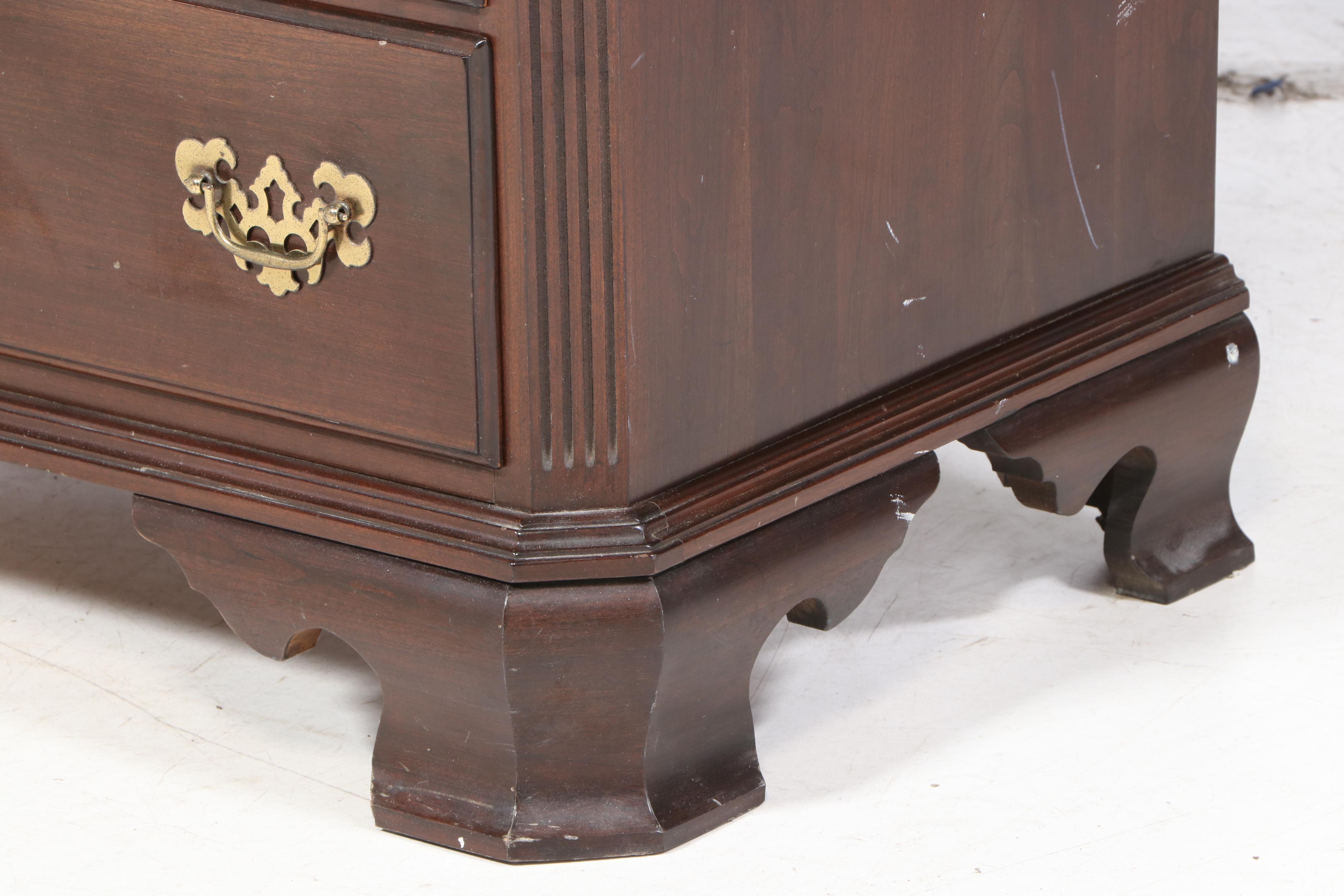 Ethan Allen Chippendale Style Cherrywood Eight-Drawer Dresser, Late 20th Century