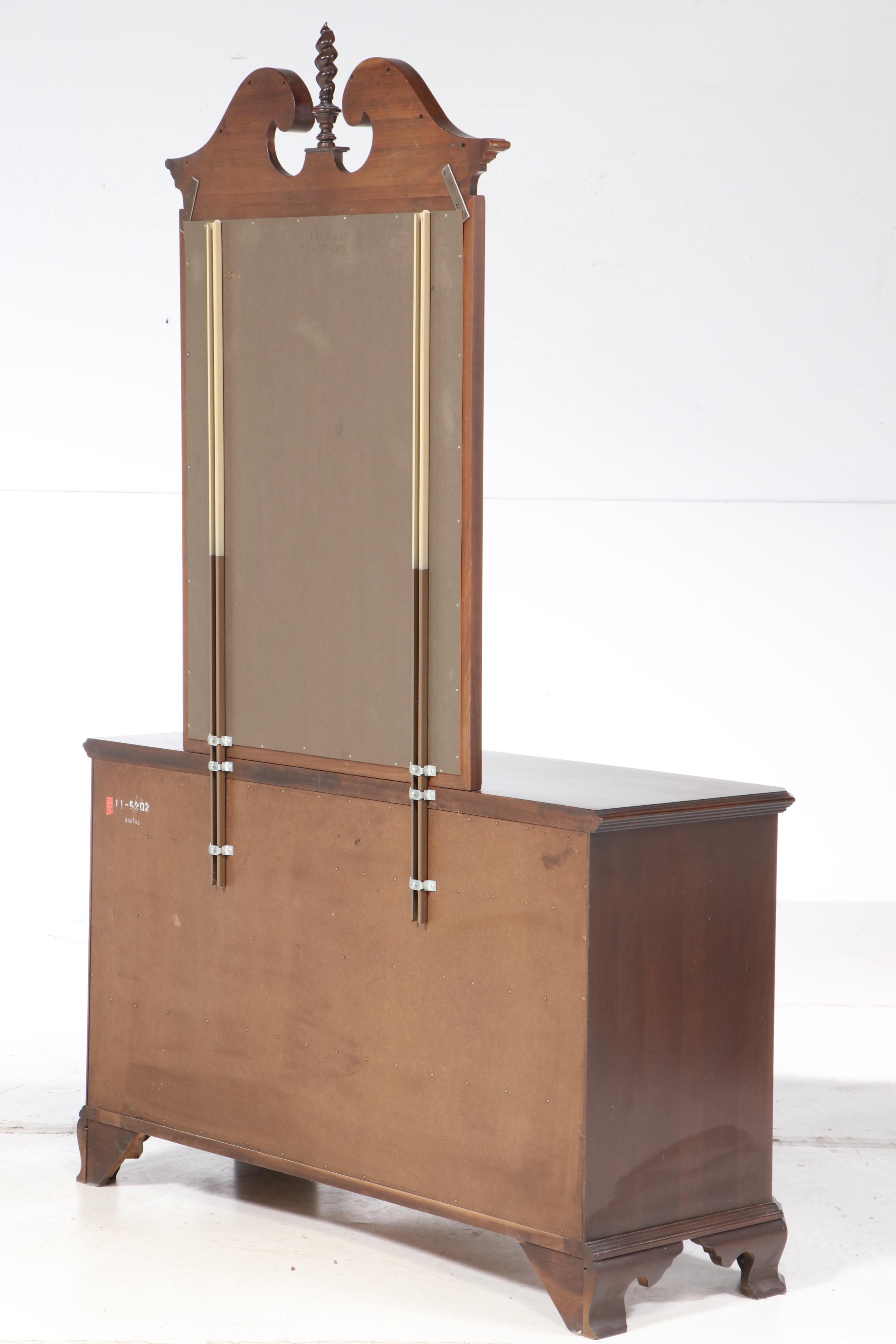 Ethan Allen Chippendale Style Cherrywood Eight-Drawer Dresser, Late 20th Century