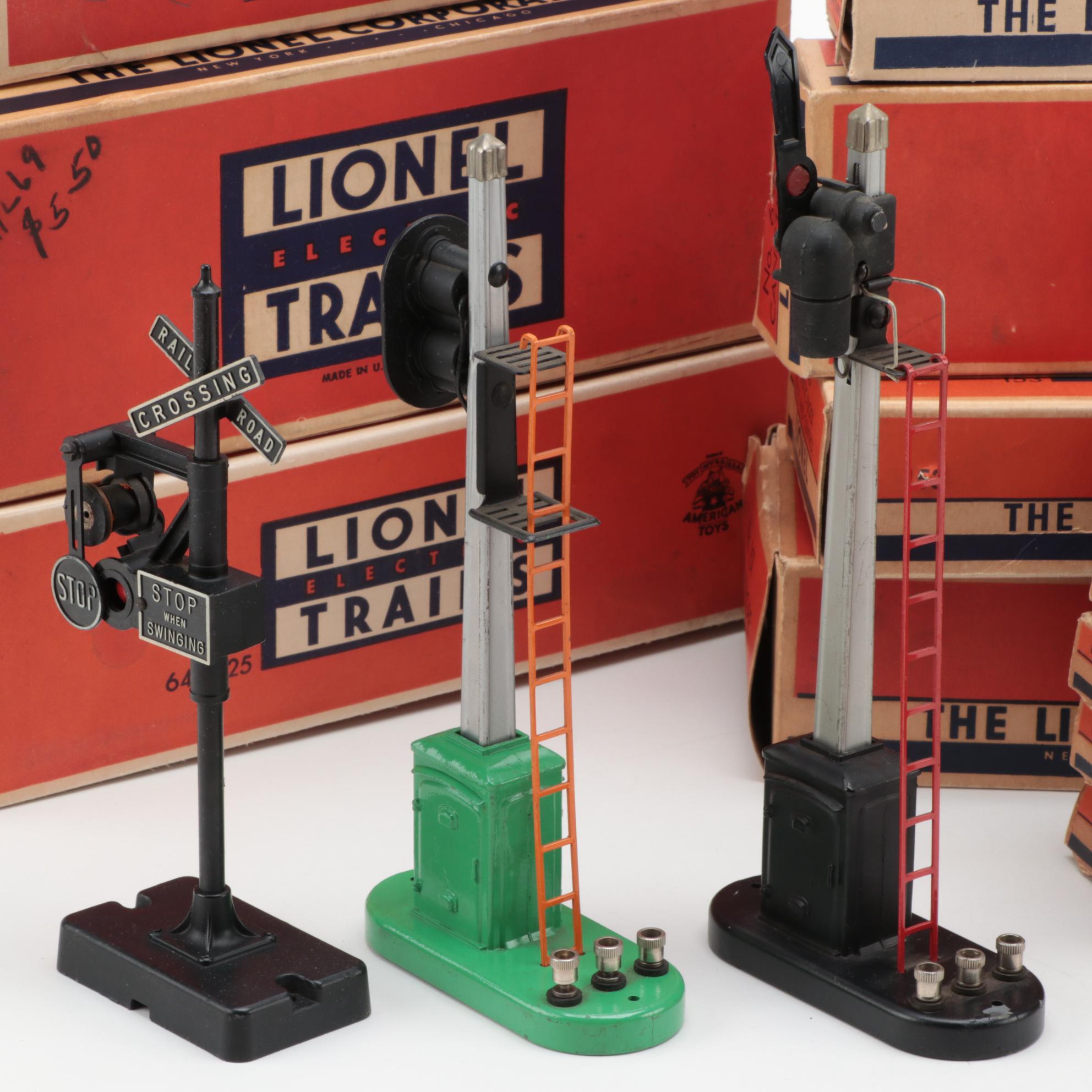 Lionel O Gauge Train Cars, Track and Accessories, Mid-20th Century