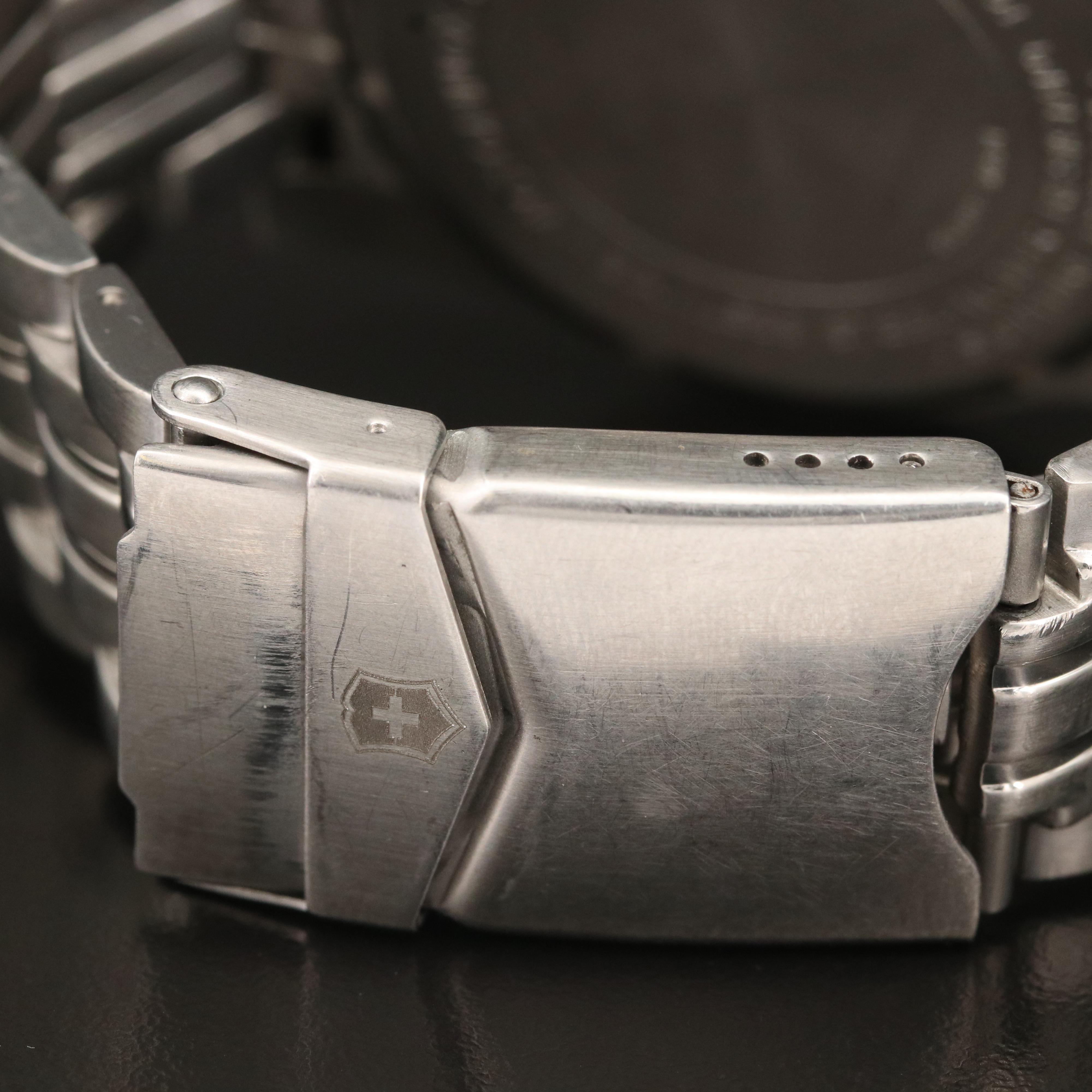 Victorinox Swiss Army "Maverick II" Watch