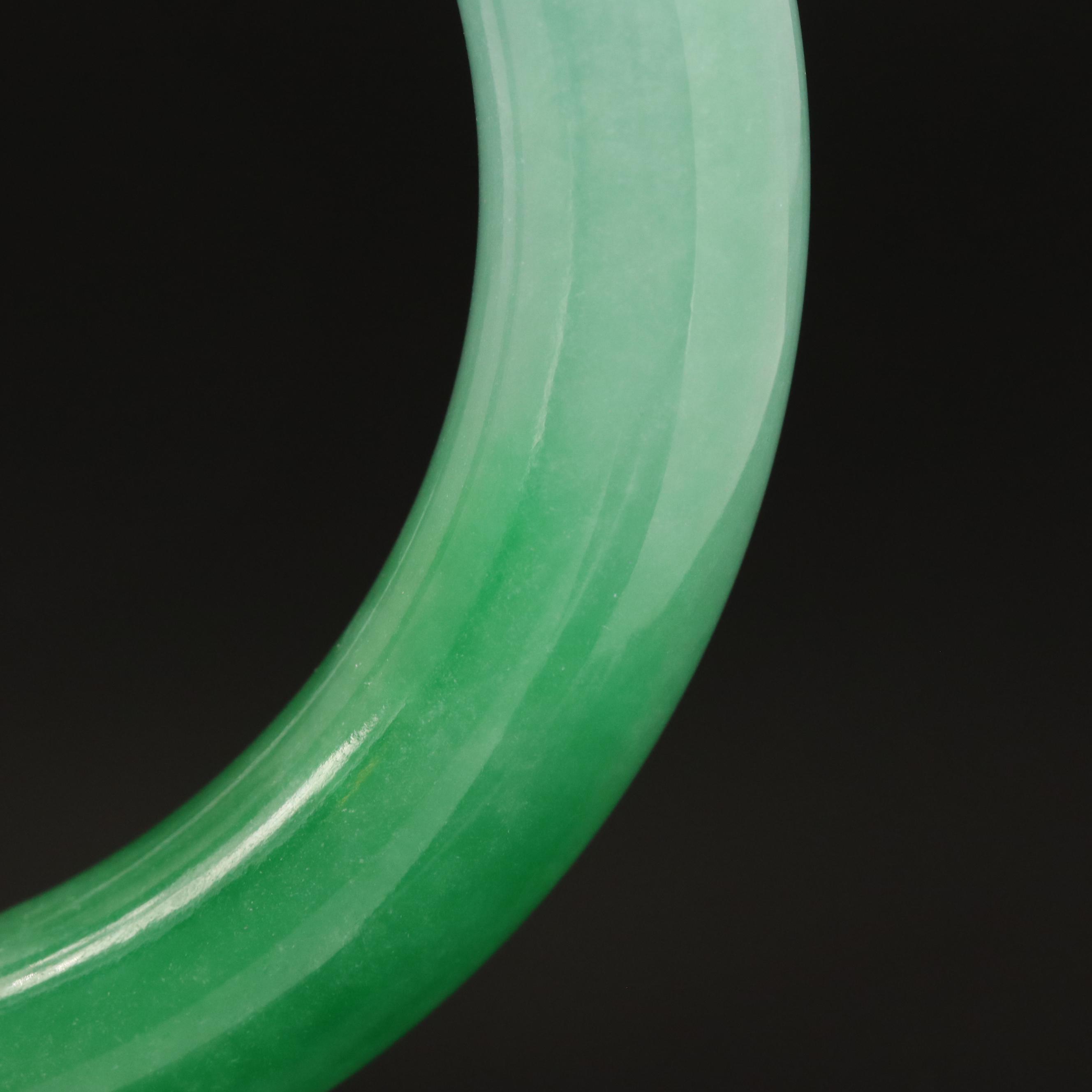 Jadeite Hololith Bangle