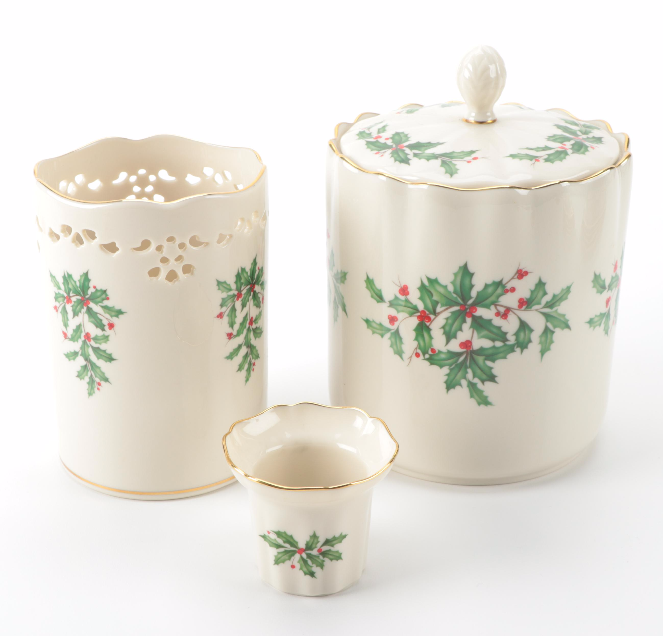 Lenox "Holiday" Porcelain Dinnerware and Table Accessories