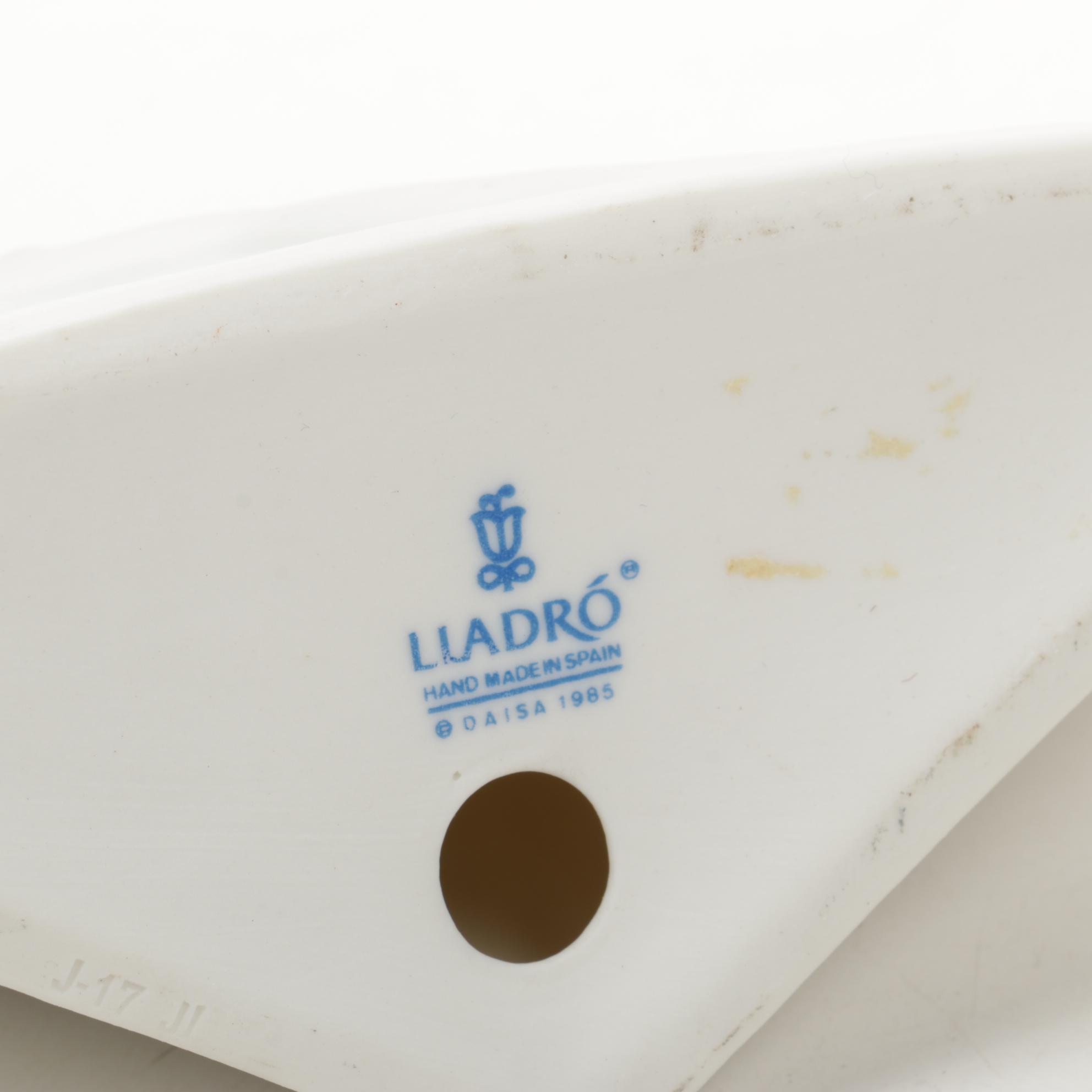 Lladró Collection Society Plaques and Bell with Goebel "Barnyard Hero" Figurine