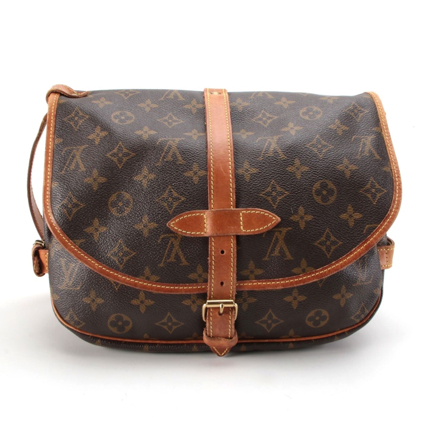 Louis Vuitton Saumur 30 Messenger Bag in Monogram Canvas