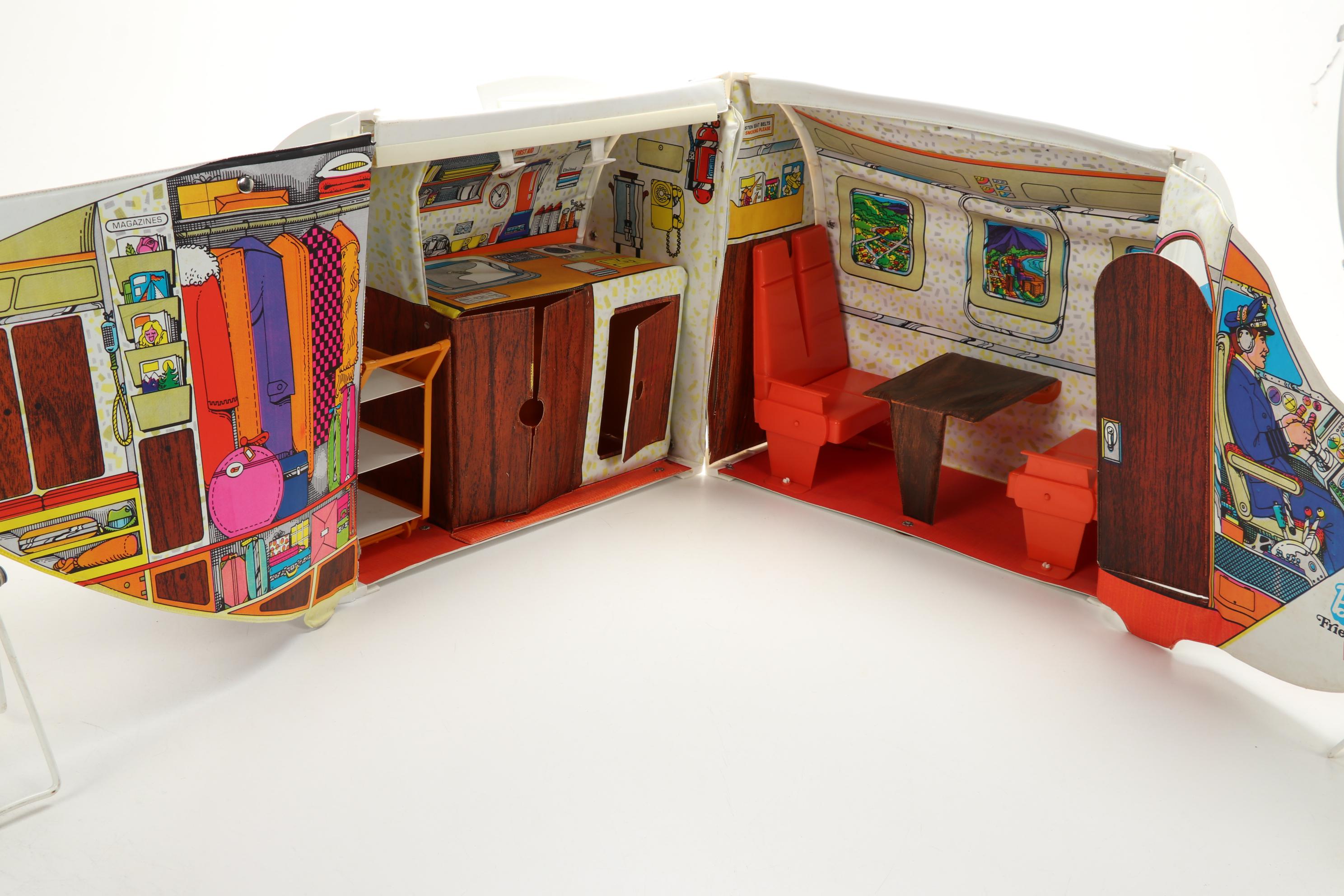 Mattel United Airlines "Barbie's Friend Ship" Airport Play Case