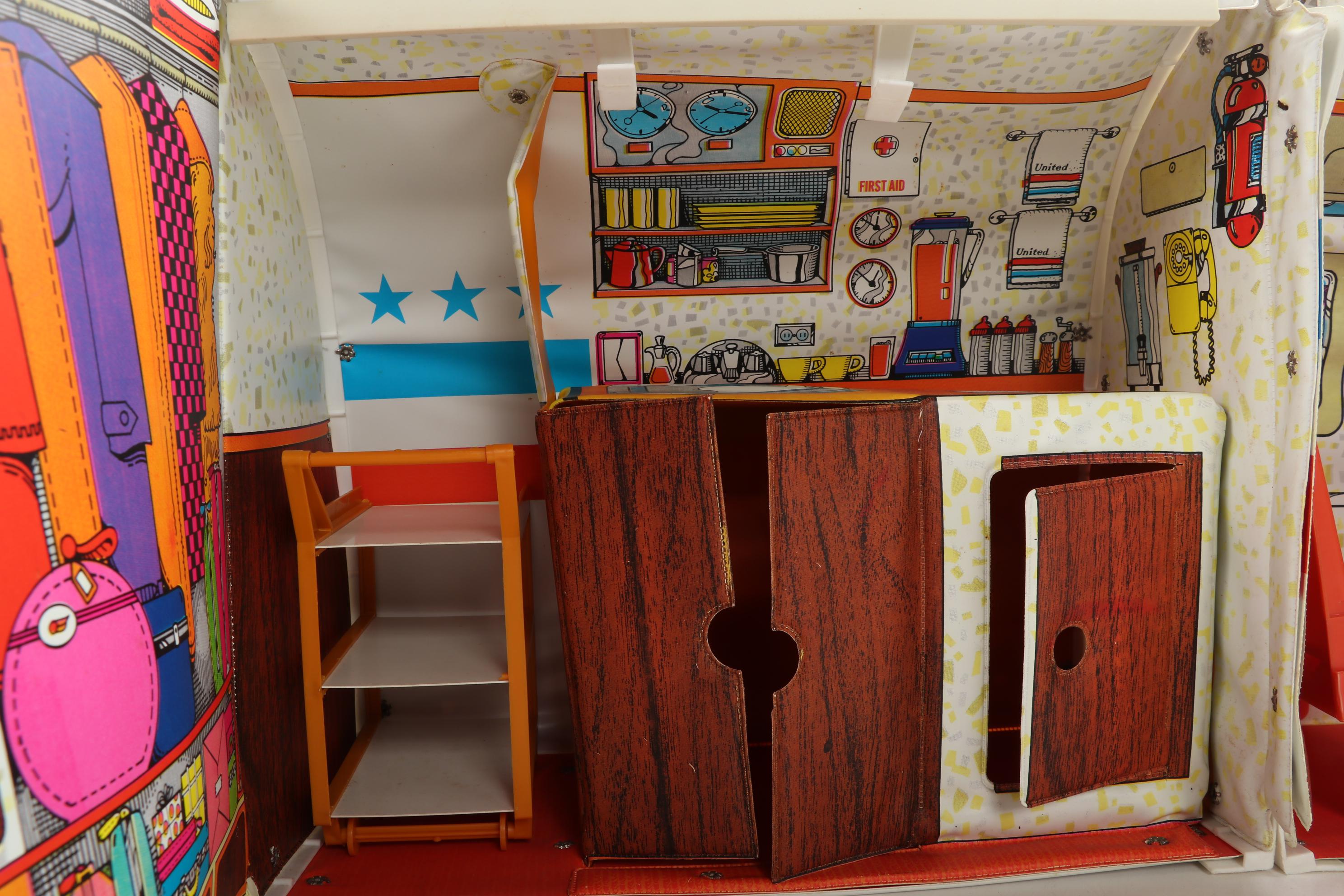 Mattel United Airlines "Barbie's Friend Ship" Airport Play Case