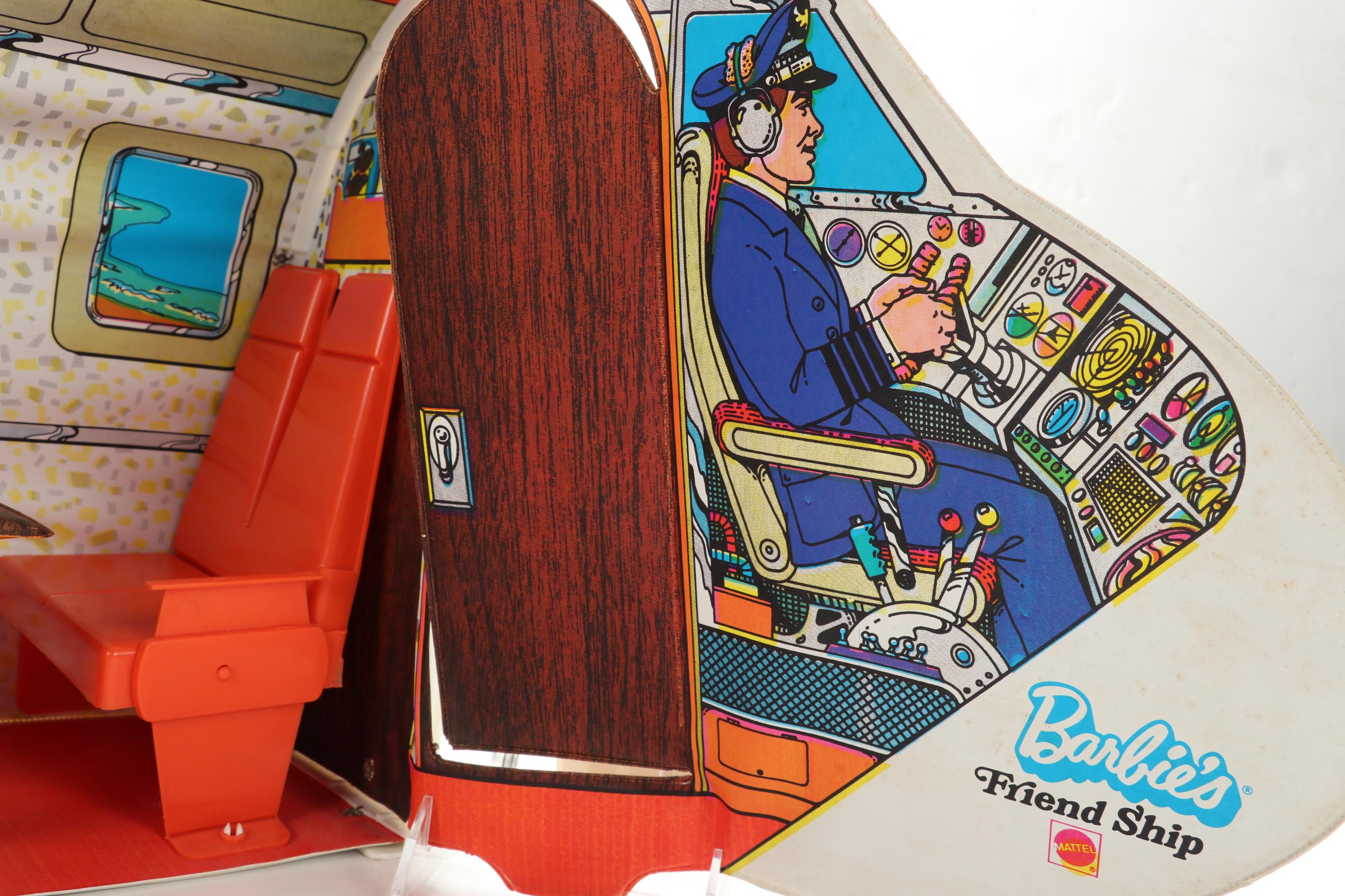 Mattel United Airlines "Barbie's Friend Ship" Airport Play Case