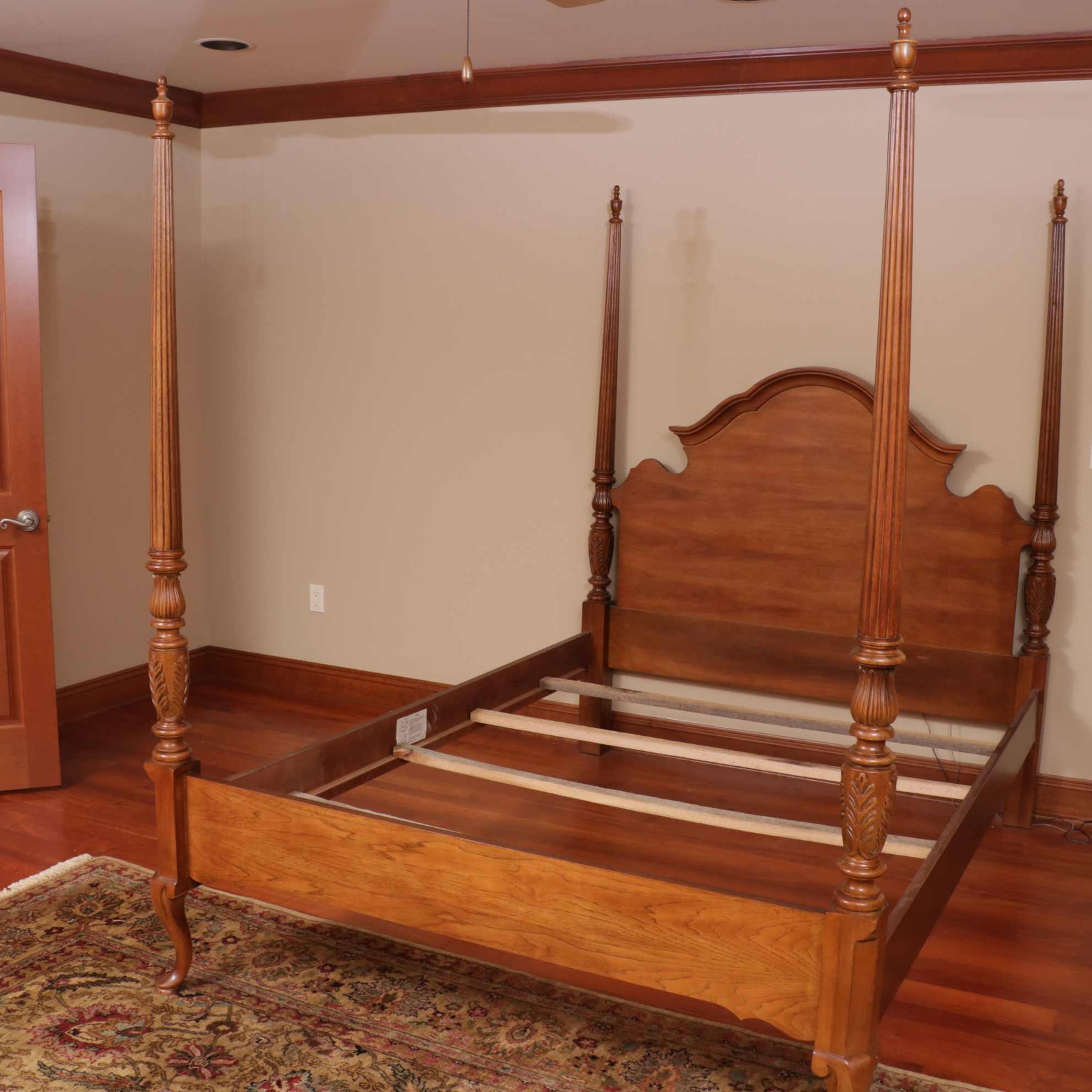 Queen Anne Style Four Poster Queen Size Bed Frame