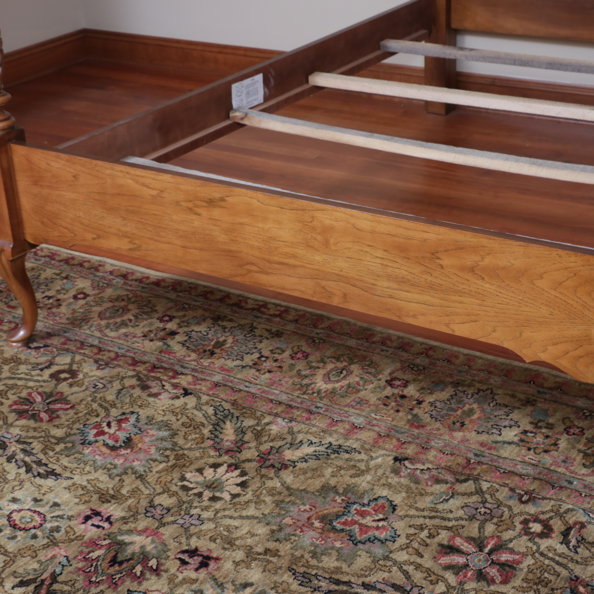 Queen Anne Style Four Poster Queen Size Bed Frame