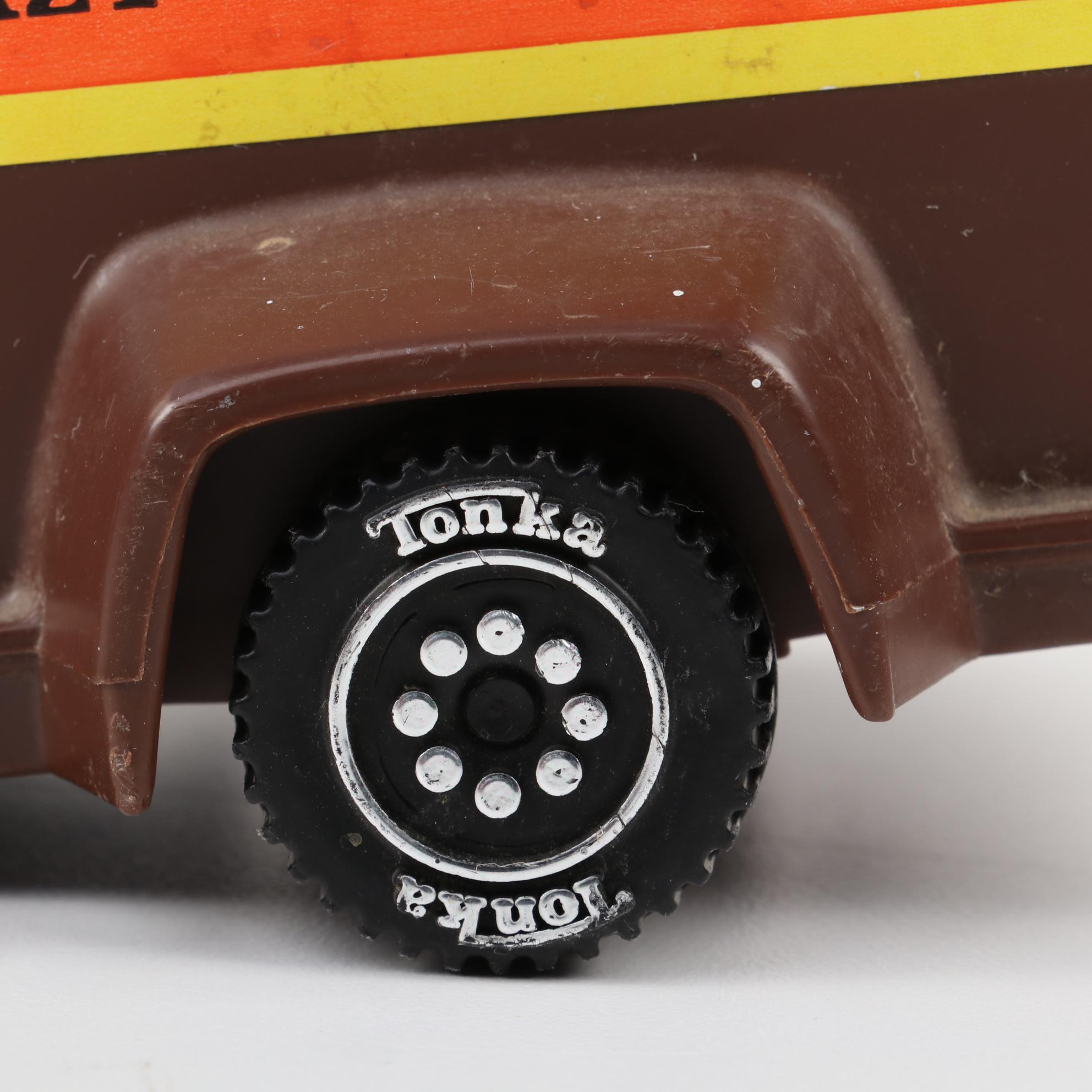 Sandicast Thoroughbred Horse Statue and Other Horse Figures