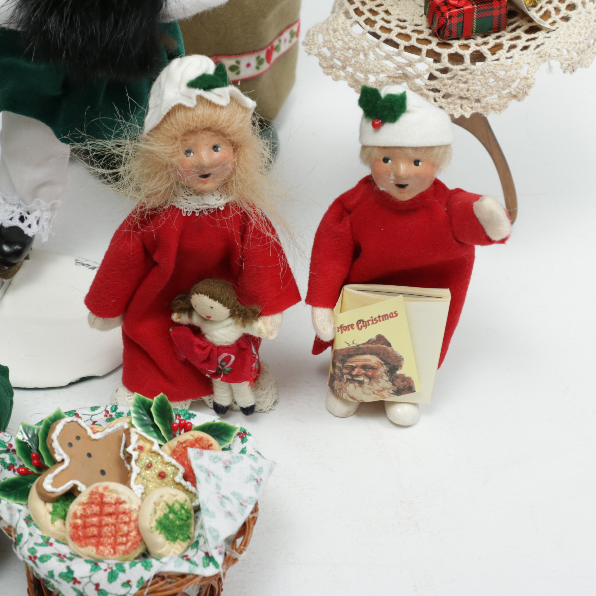 Byers' Choice Handcrafted Christmas Caroler Figurines, 1990s