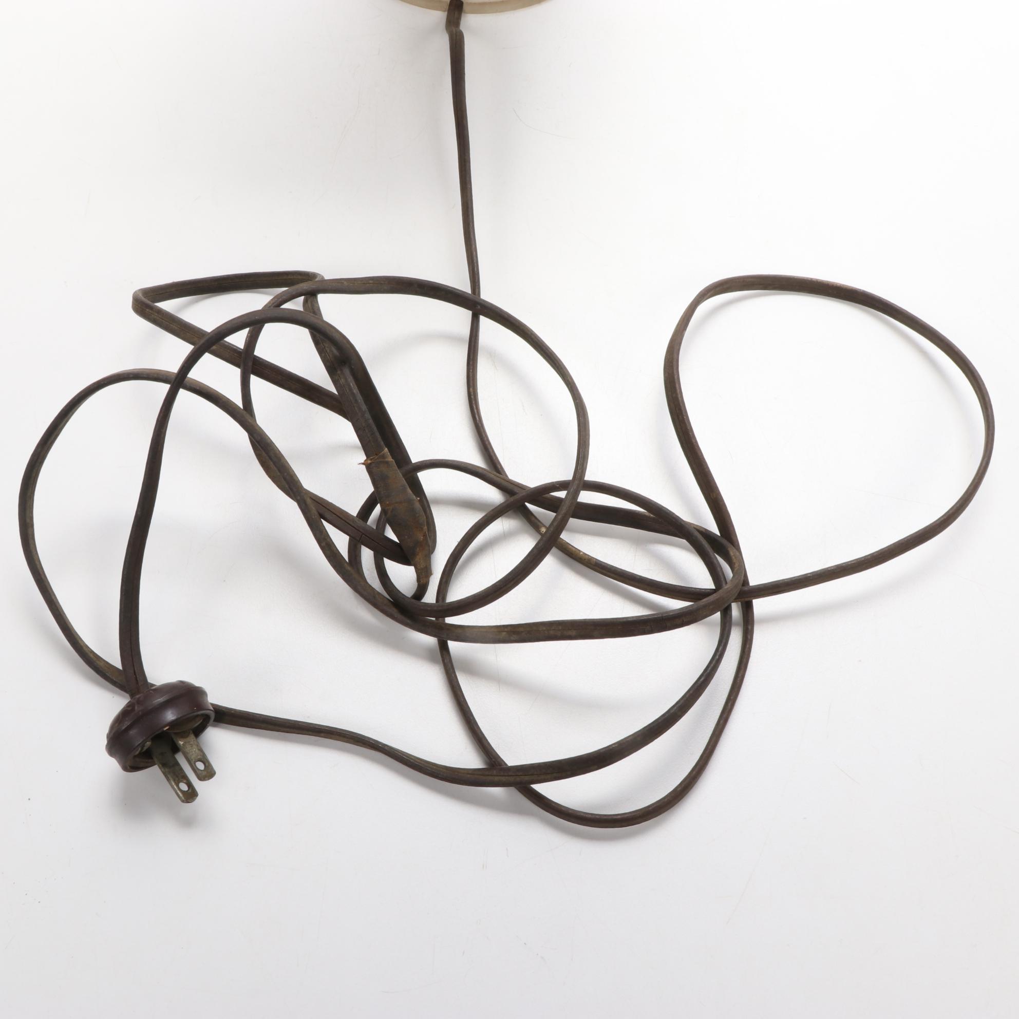 Houze Glass Art Deco New York's 1939 World's Fair Frosted Glass Saturn Desk Lamp