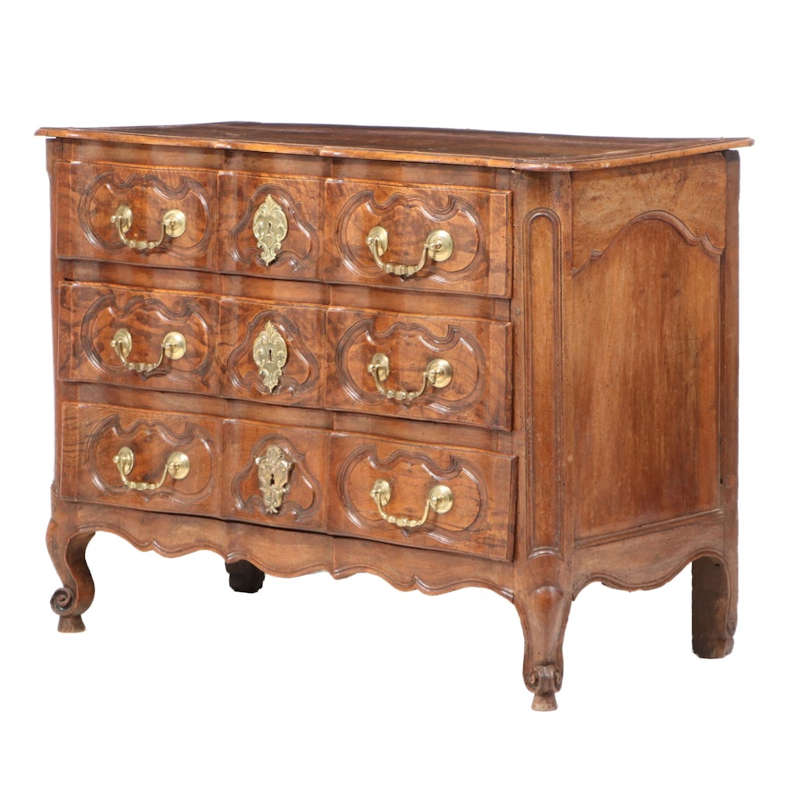 Louis XV Provincial Walnut Chest of Drawers, Late 18th/Early 19th Century
