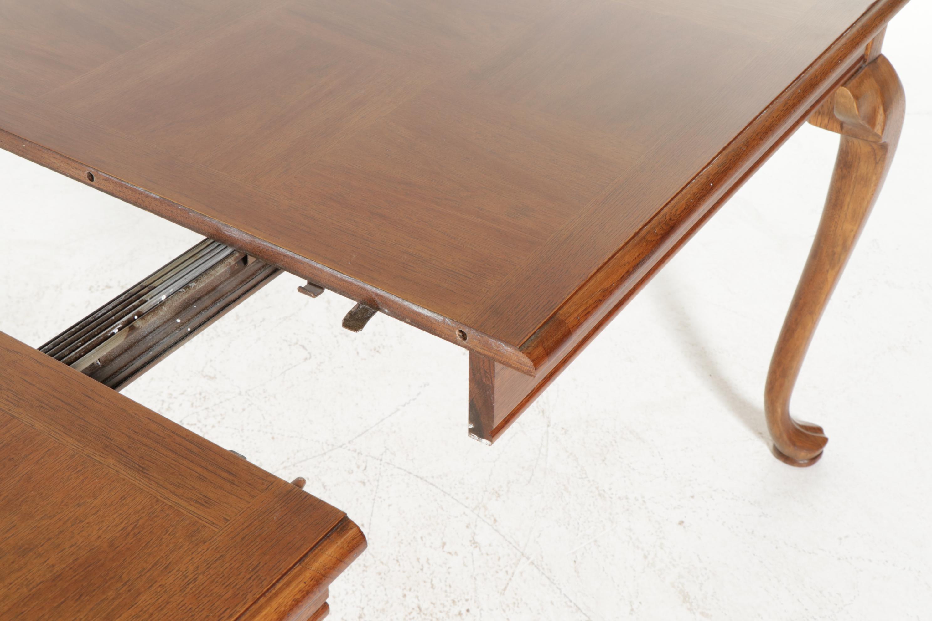 Thomasville Queen Anne Style Dining Table and Chairs, Late 20th Century