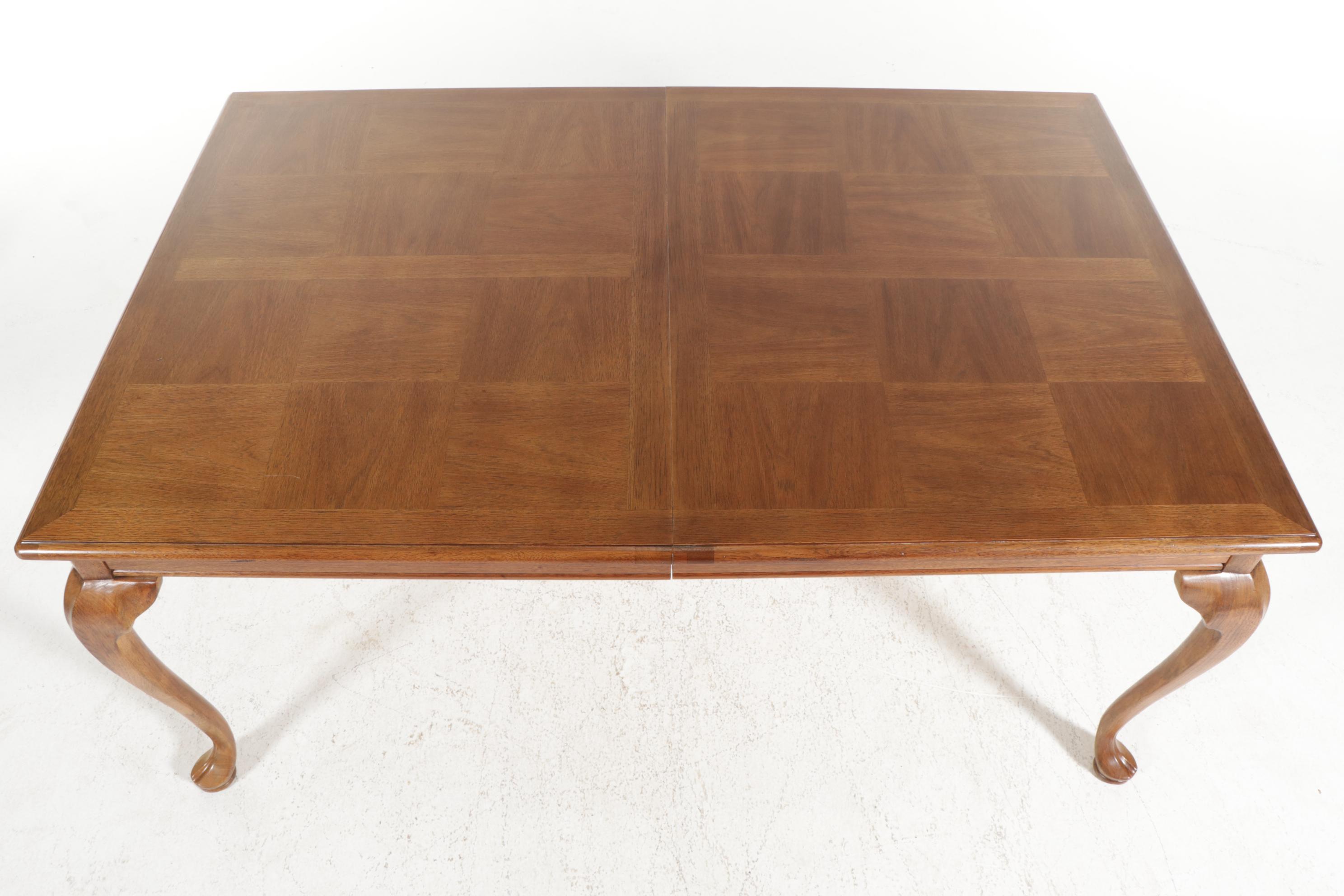 Thomasville Queen Anne Style Dining Table and Chairs, Late 20th Century