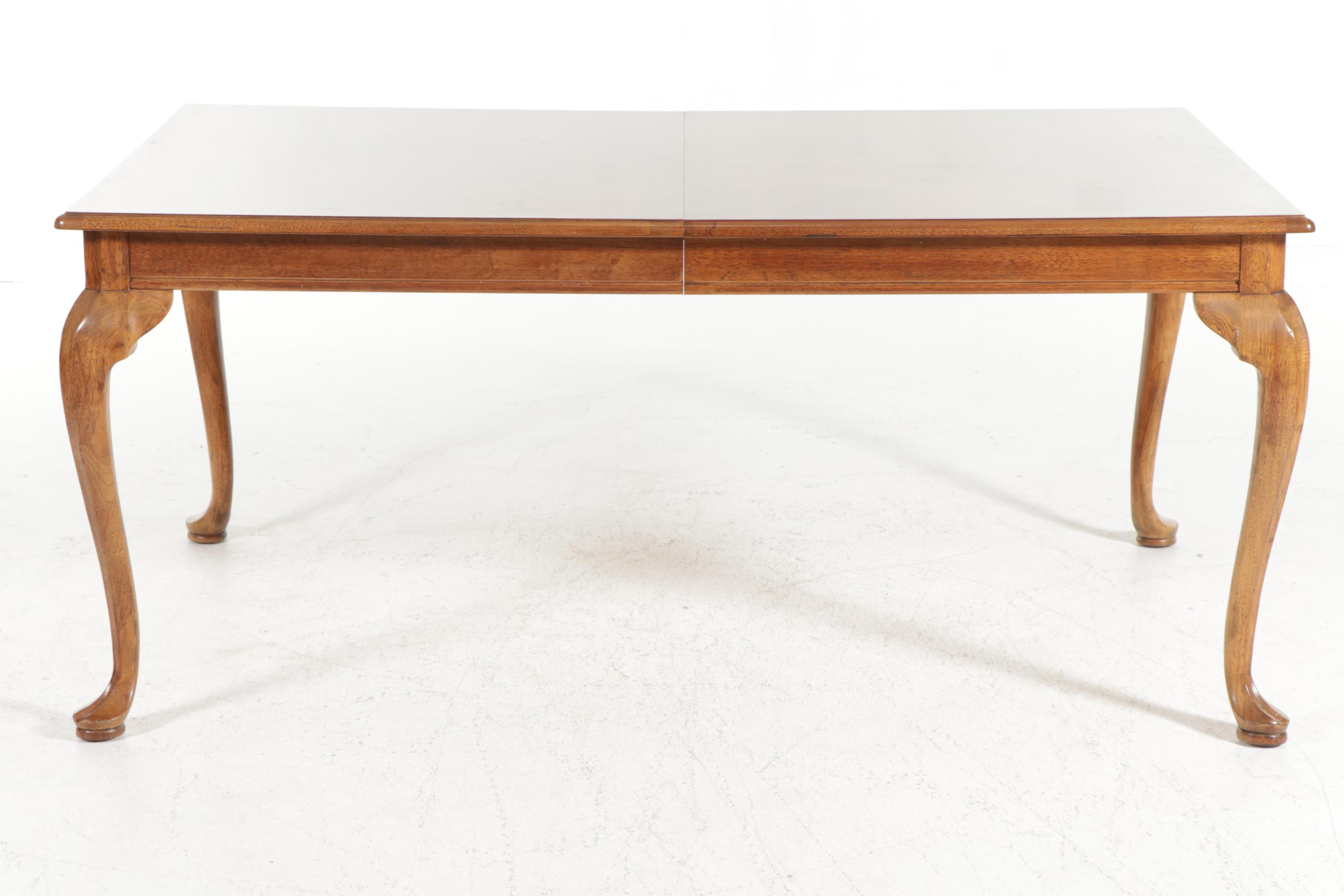 Thomasville Queen Anne Style Dining Table and Chairs, Late 20th Century