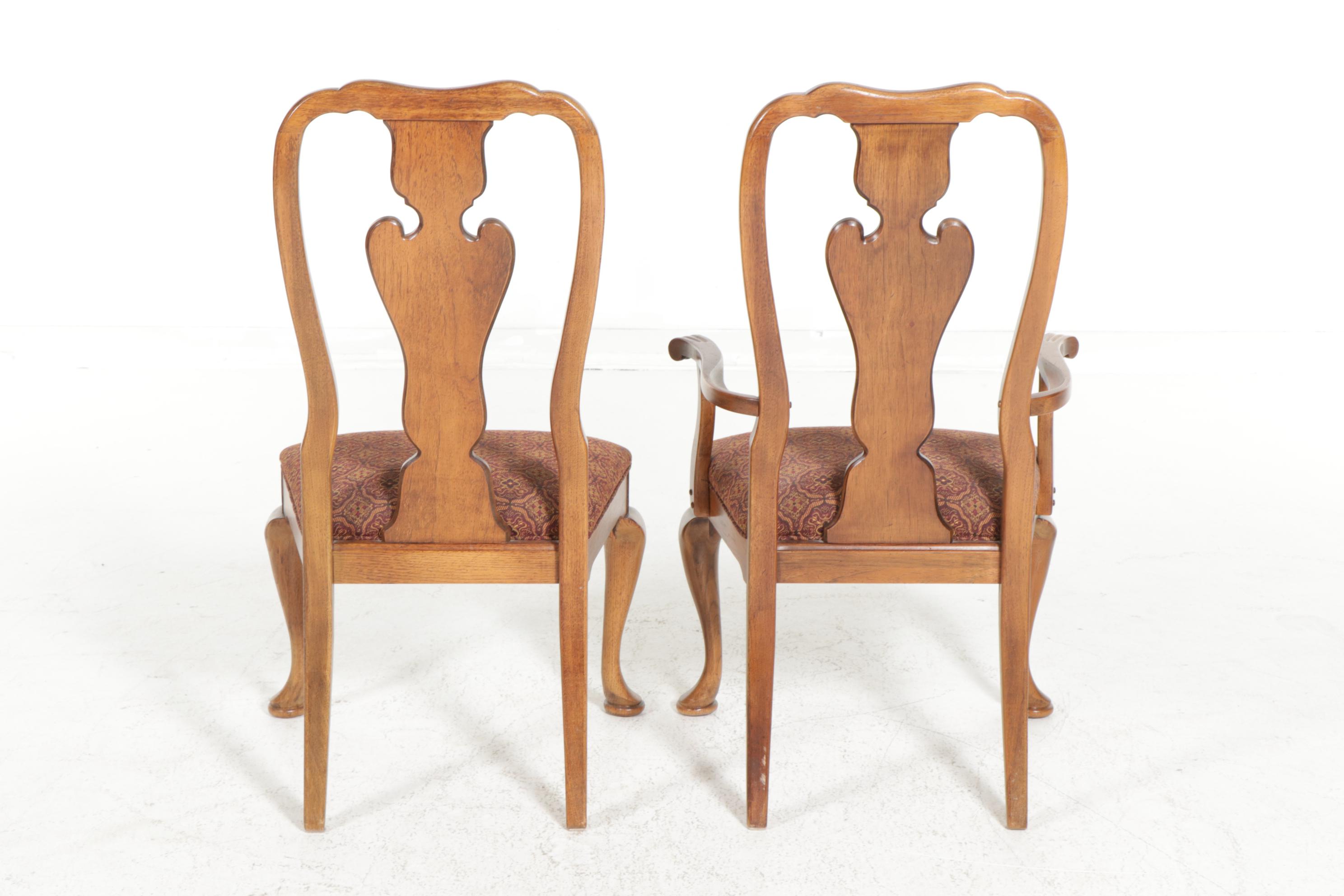 Thomasville Queen Anne Style Dining Table and Chairs, Late 20th Century