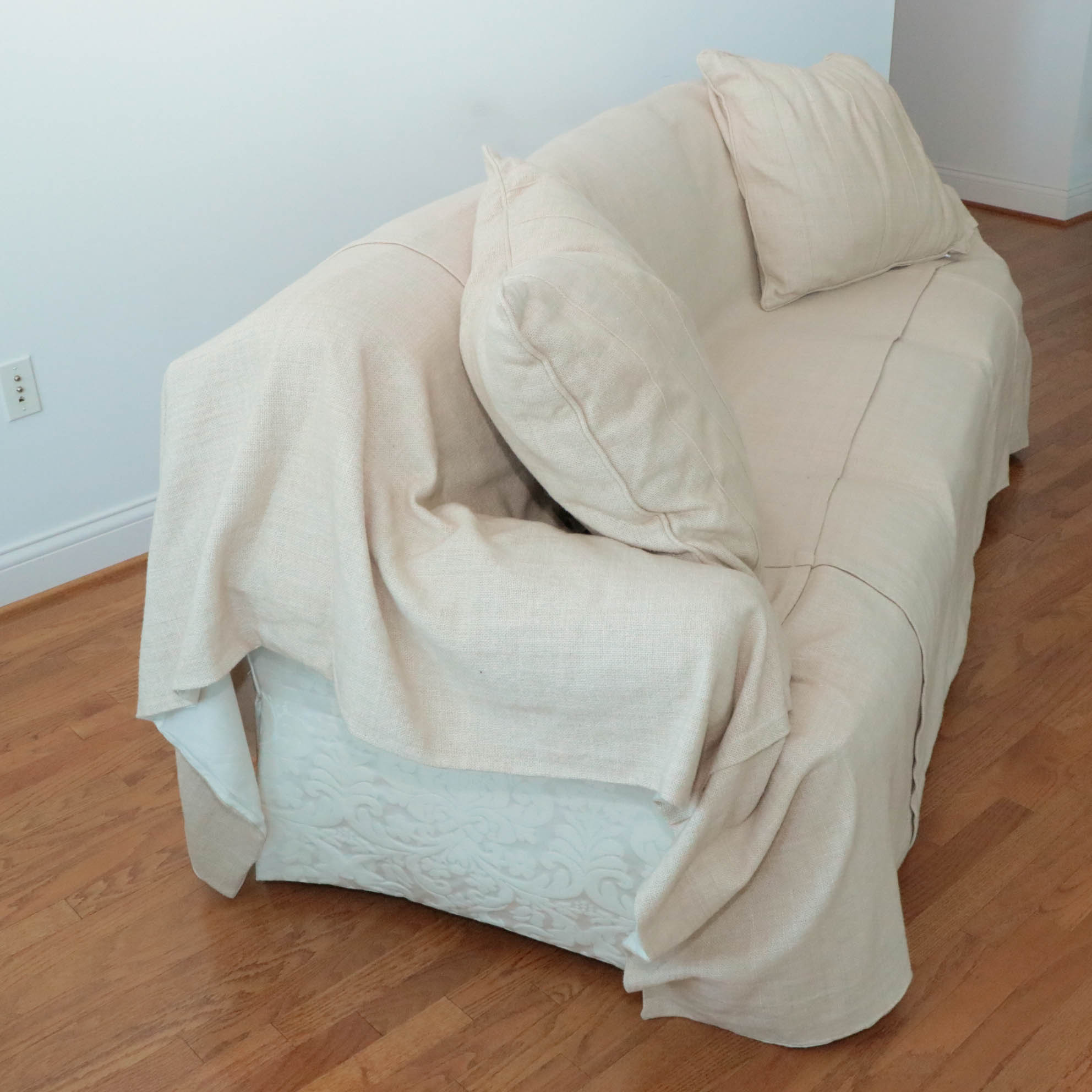 Sherrill Furniture Sofa with Linen Slipcover