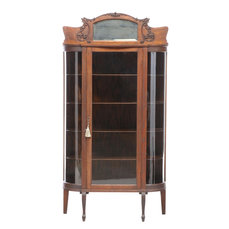 Late Victorian Quartersawn Oak and Curved Glass Display Cabinet, circa 1900