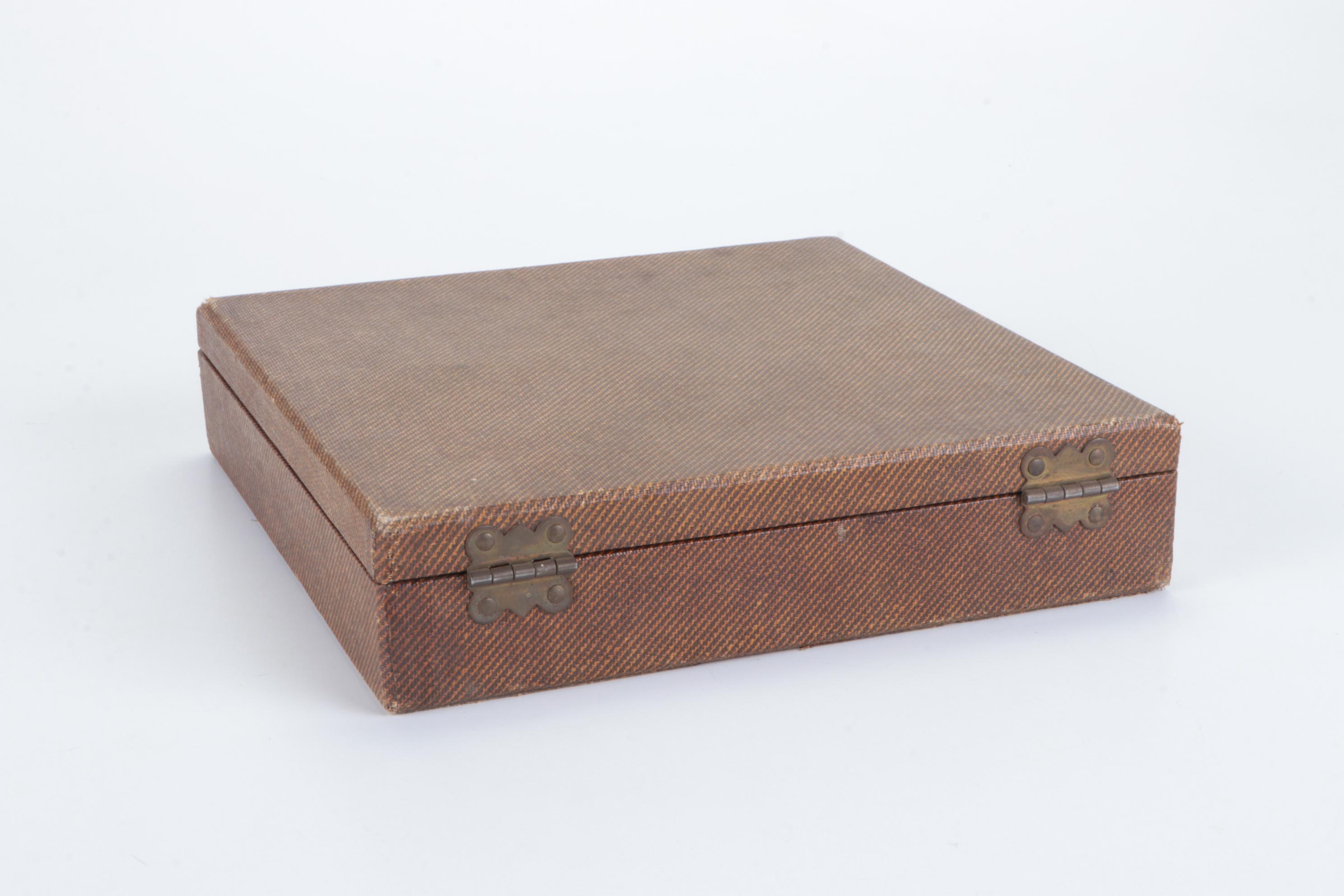 Realist Stereo Slide Viewer and Permamount Stereo Picture Slides