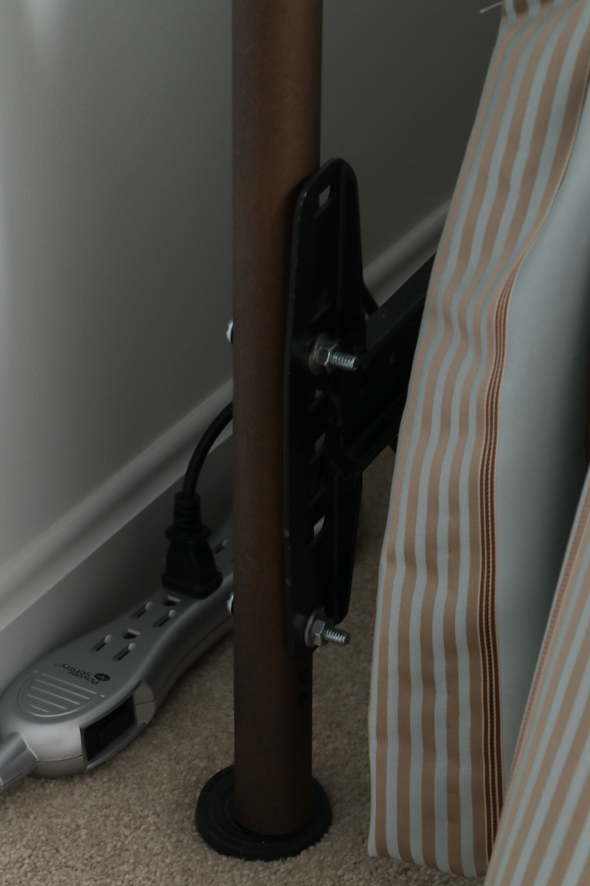 Sleep Number 5000 Model Adjustable Twin Bed with Base and Headboard