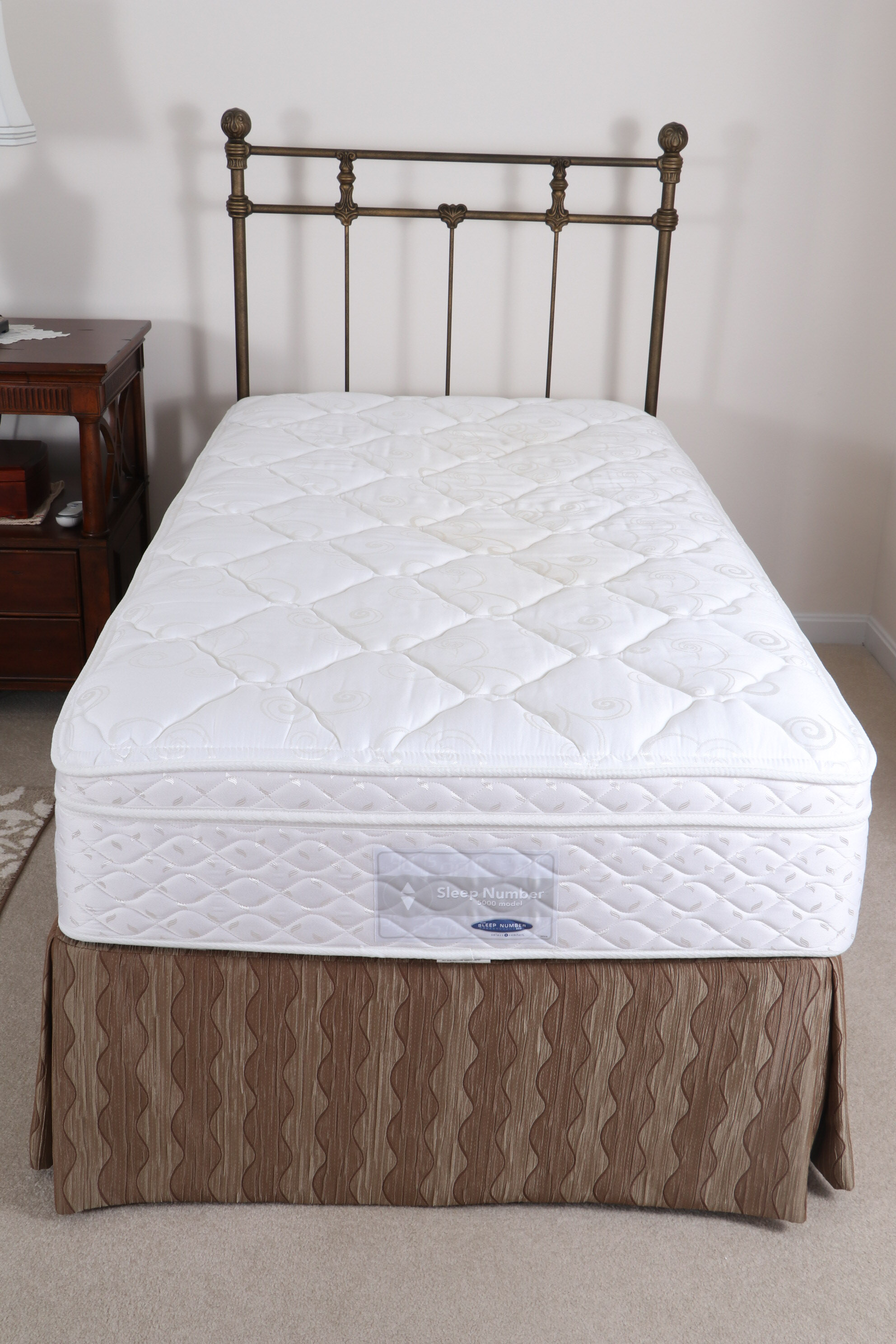 Sleep Number 5000 Model Twin Beds with Headboards