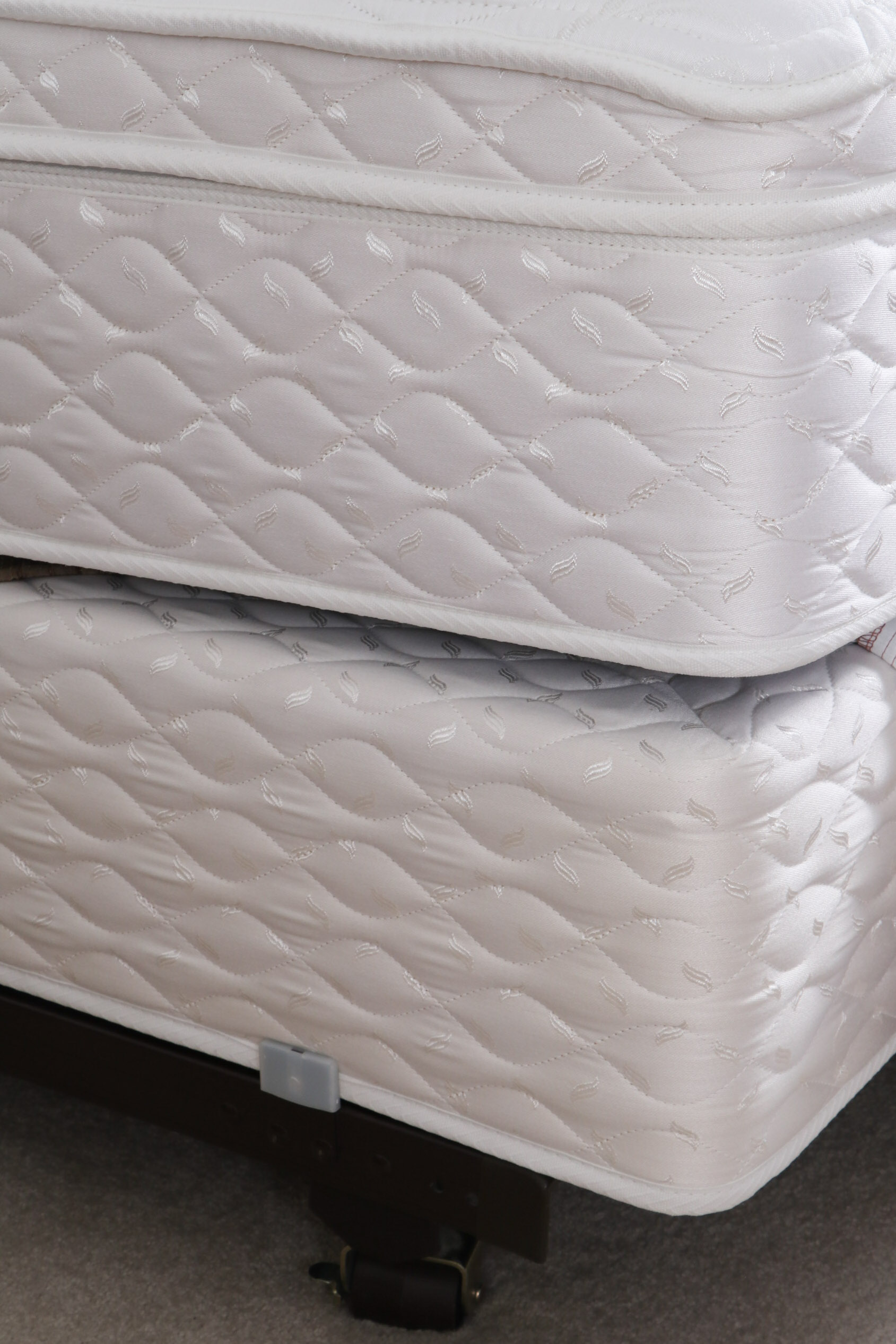 Sleep Number 5000 Model Twin Beds with Headboards