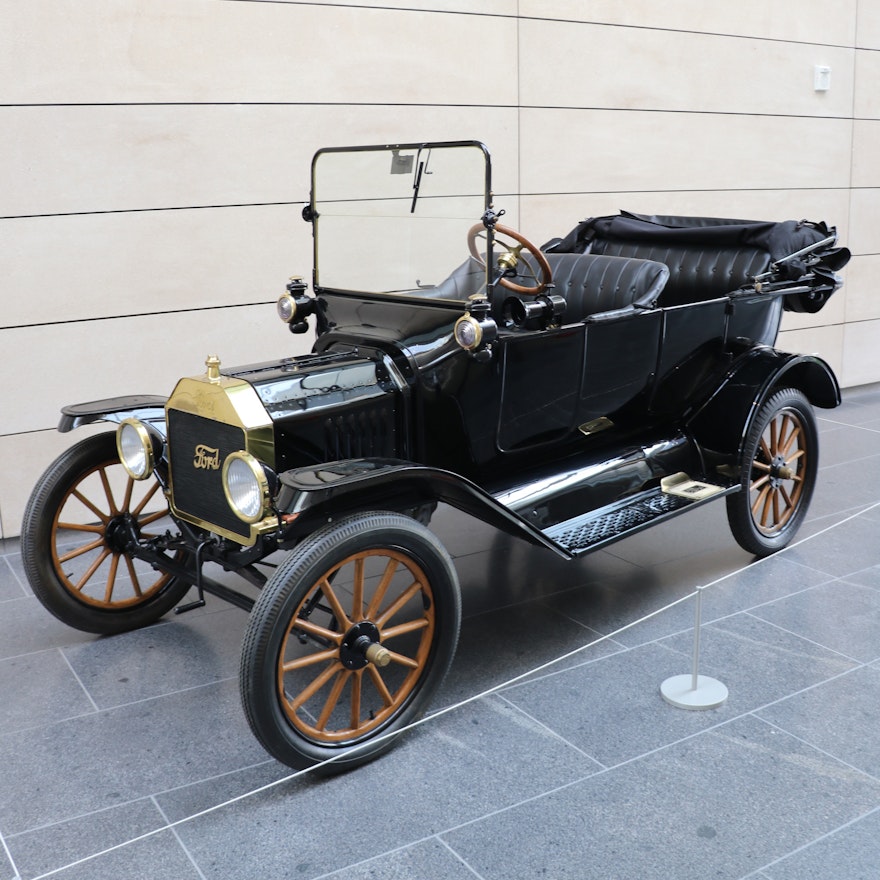1915 Ford Model T Touring Car