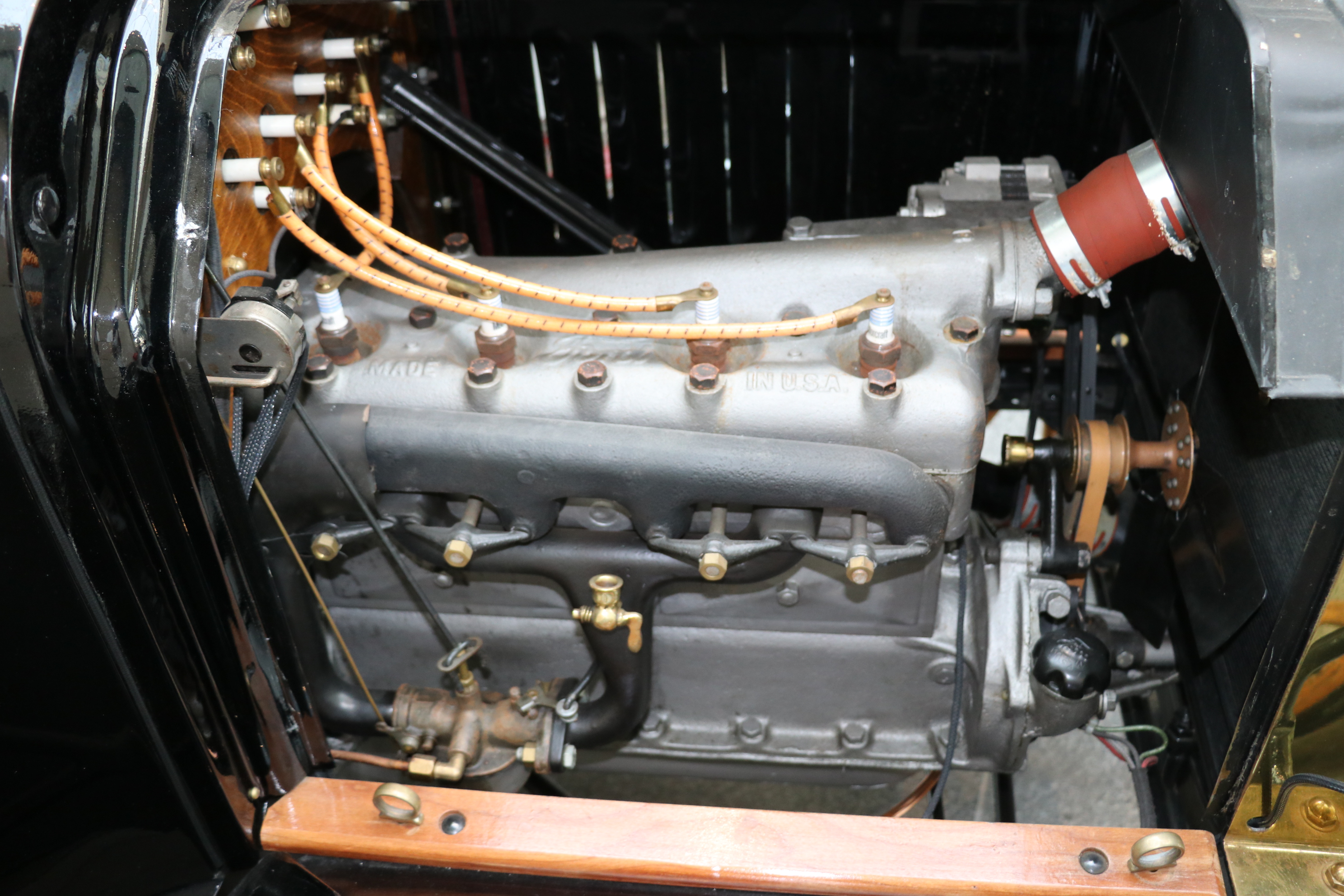 1915 Ford Model T Touring Car