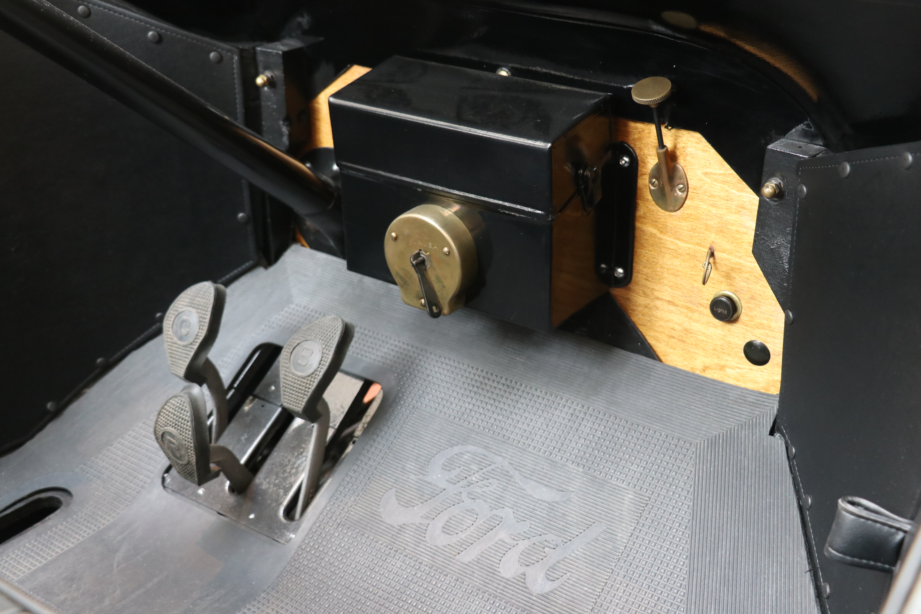 1915 Ford Model T Touring Car