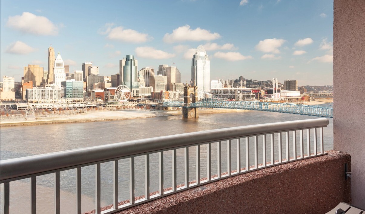 One Night Stay at Marriott Riverside with Certificates to Hofbrähaus and More