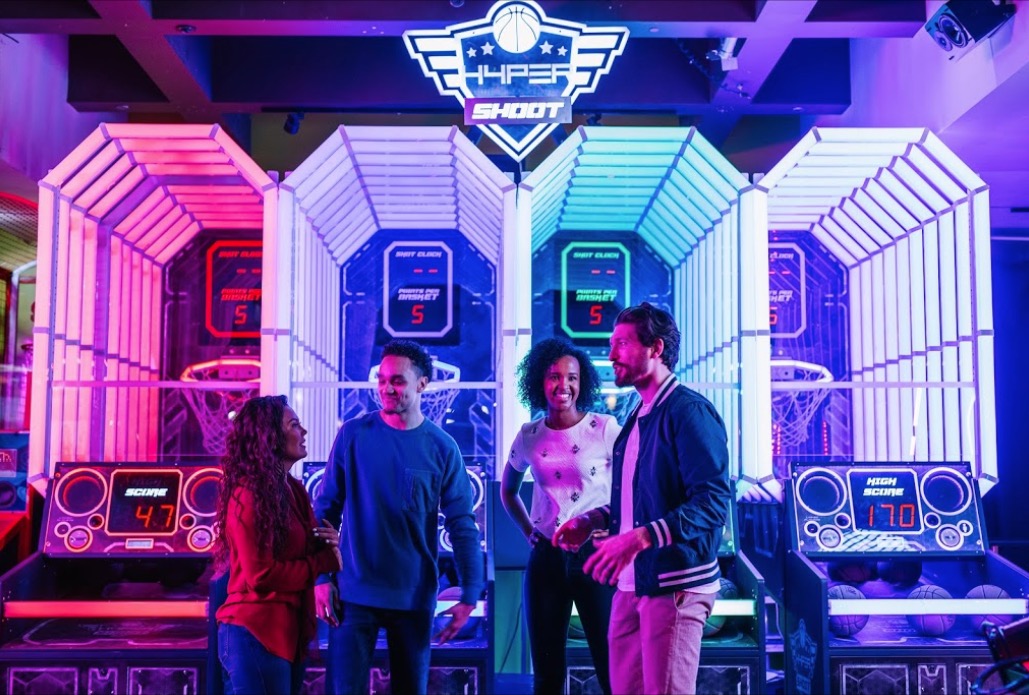 One Night Stay at Marriott Riverside with Certificates to Hofbrähaus and More