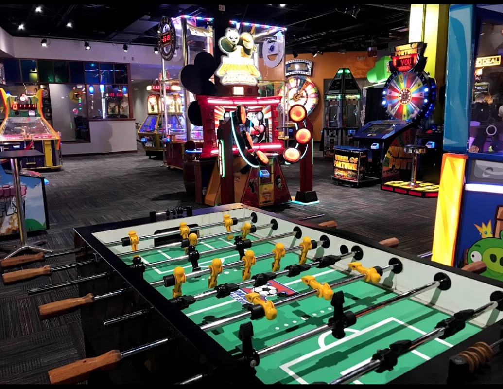 One Night Stay at Marriott Riverside with Certificates to Hofbrähaus and More