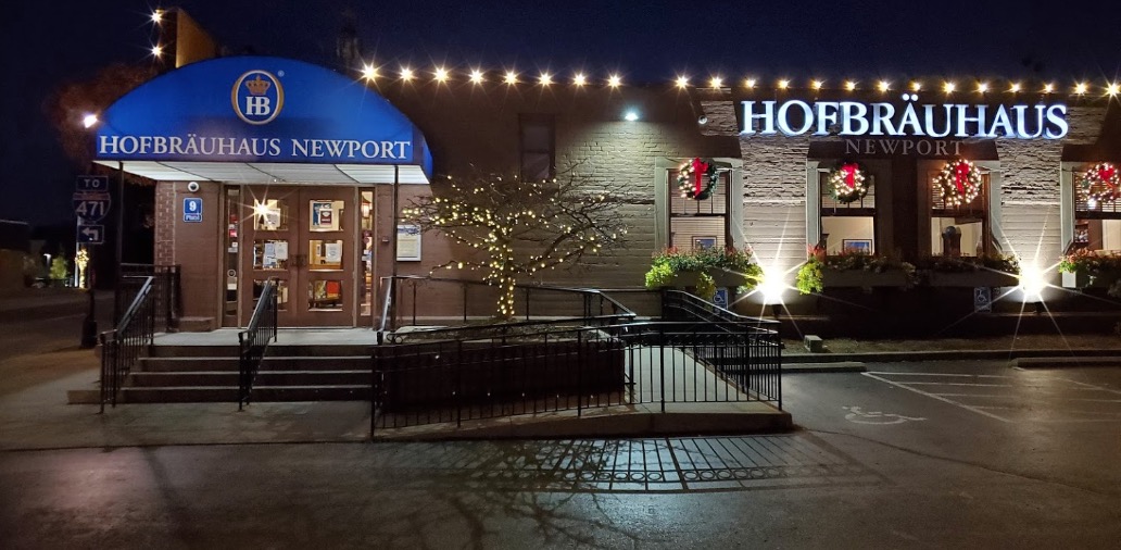 One Night Stay at Marriott Riverside with Certificates to Hofbrähaus and More