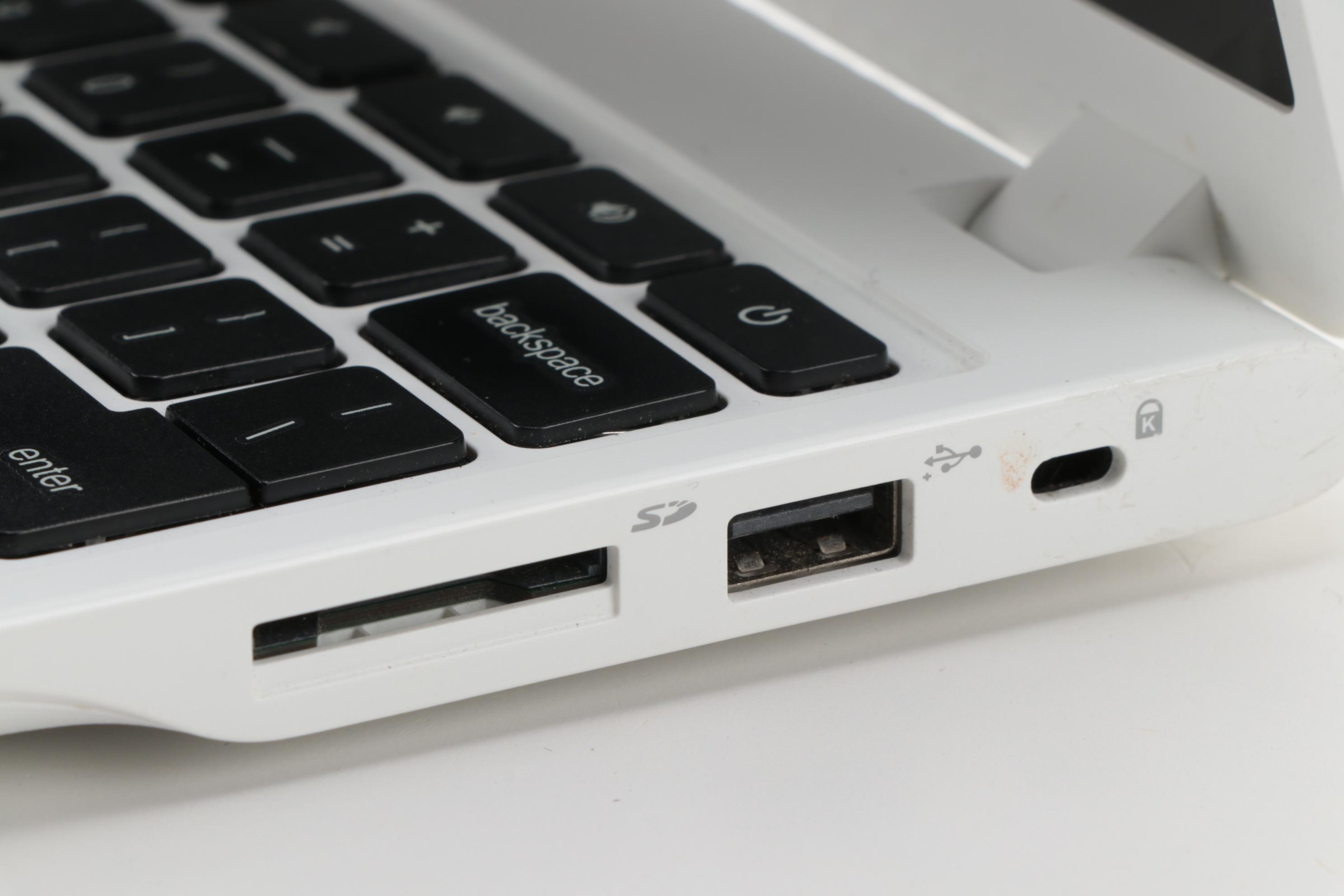 Acer C720P-2457 Chromebook Laptop with Power Adapter, 2015