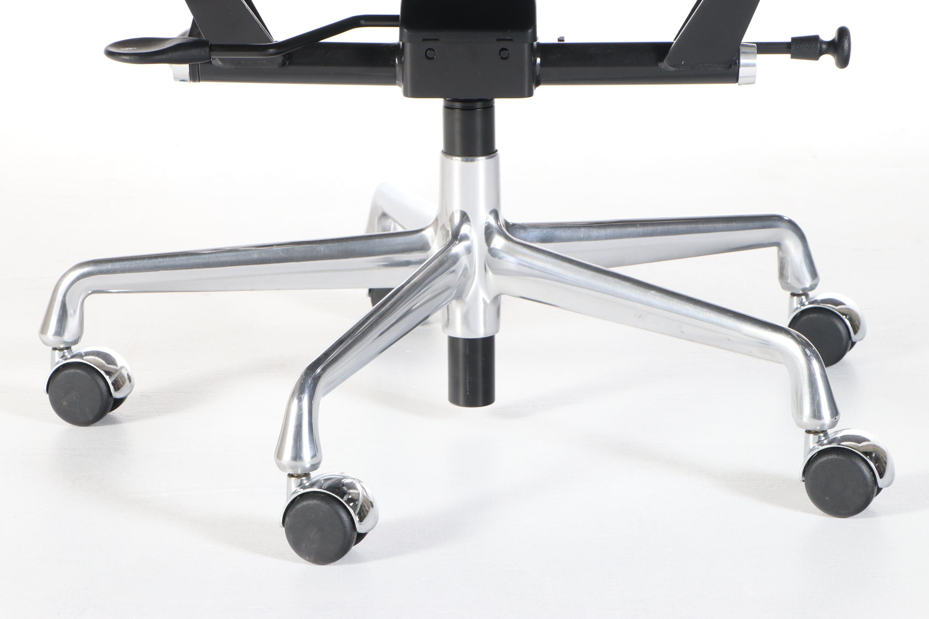 Icons of Manhattan Eames Style Premium Office Chair