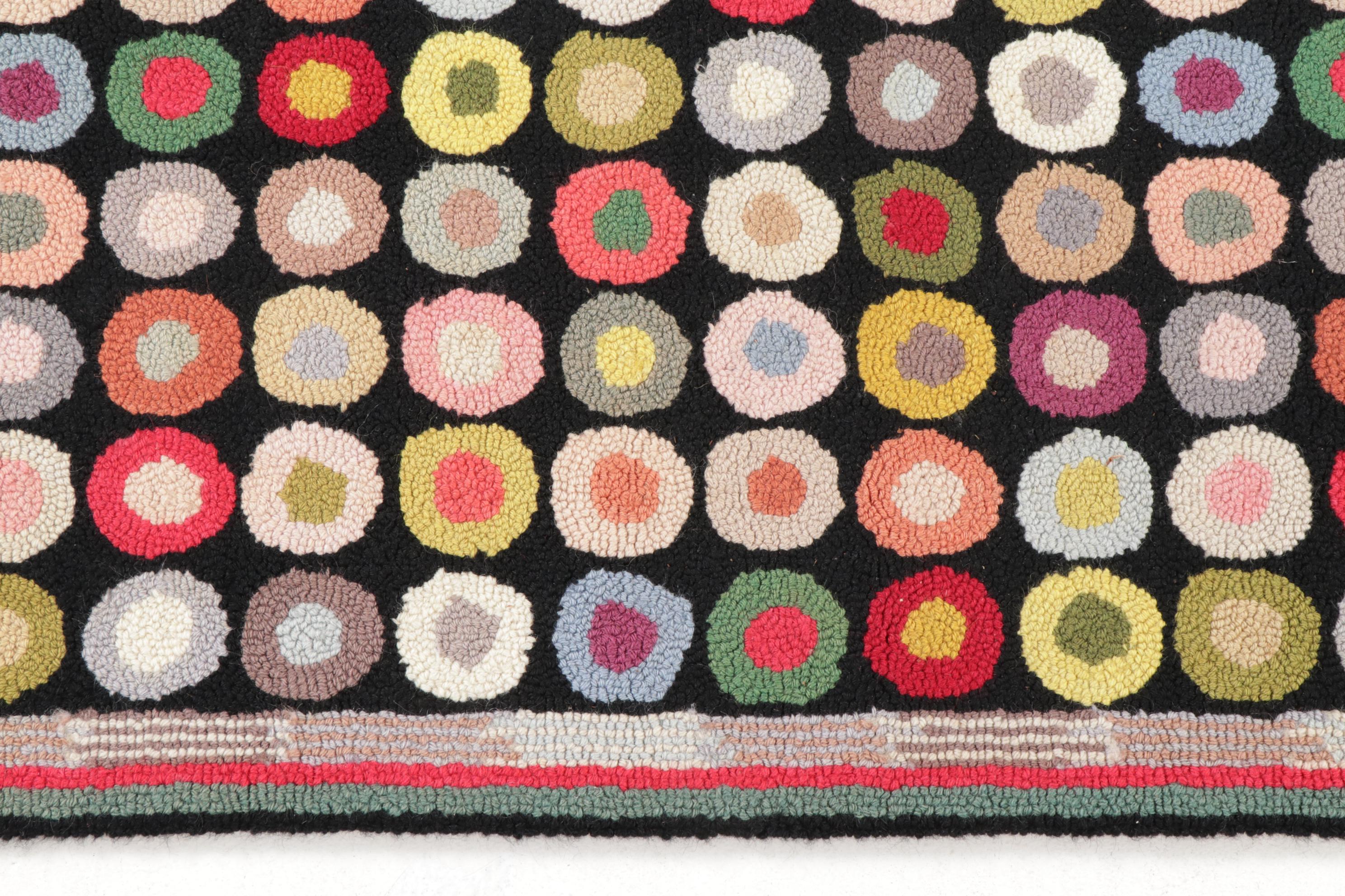 2' x 3' Hand-Hooked Claire Murray "Button" Accent Rug