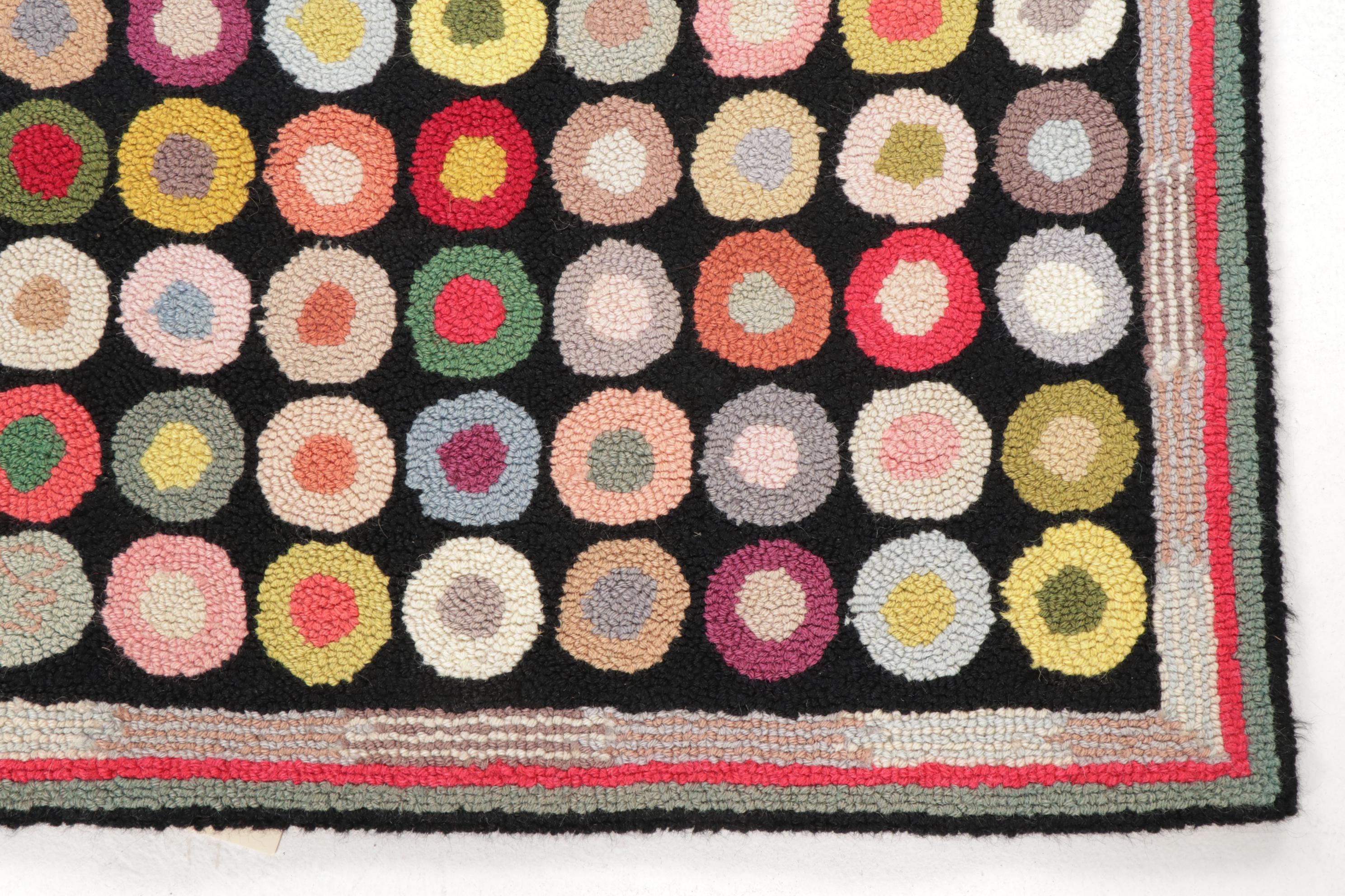 2' x 3' Hand-Hooked Claire Murray "Button" Accent Rug