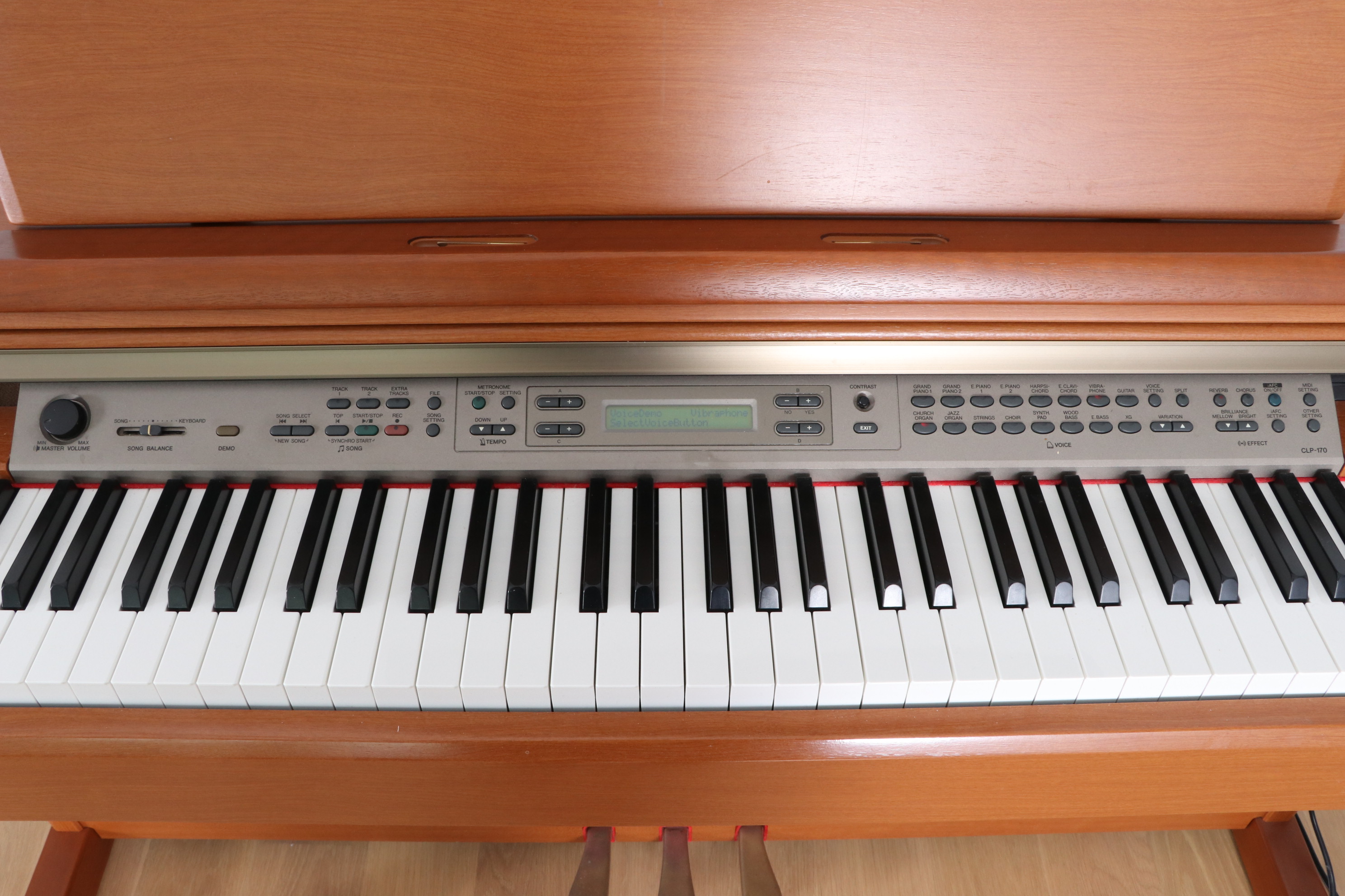 Yamaha Clavinova Piano Keyboard with Cherry Finish, 2002