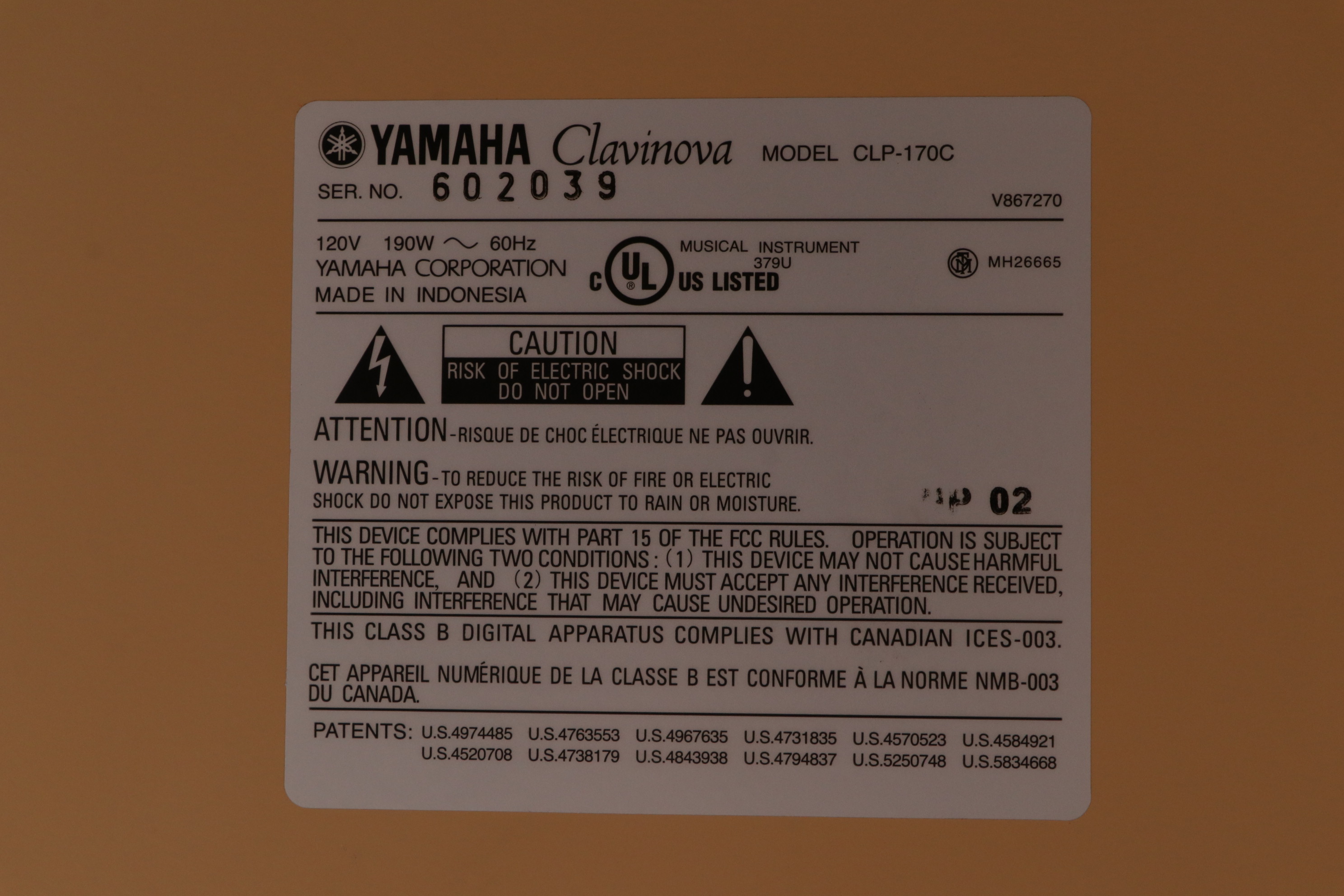 Yamaha Clavinova Piano Keyboard with Cherry Finish, 2002