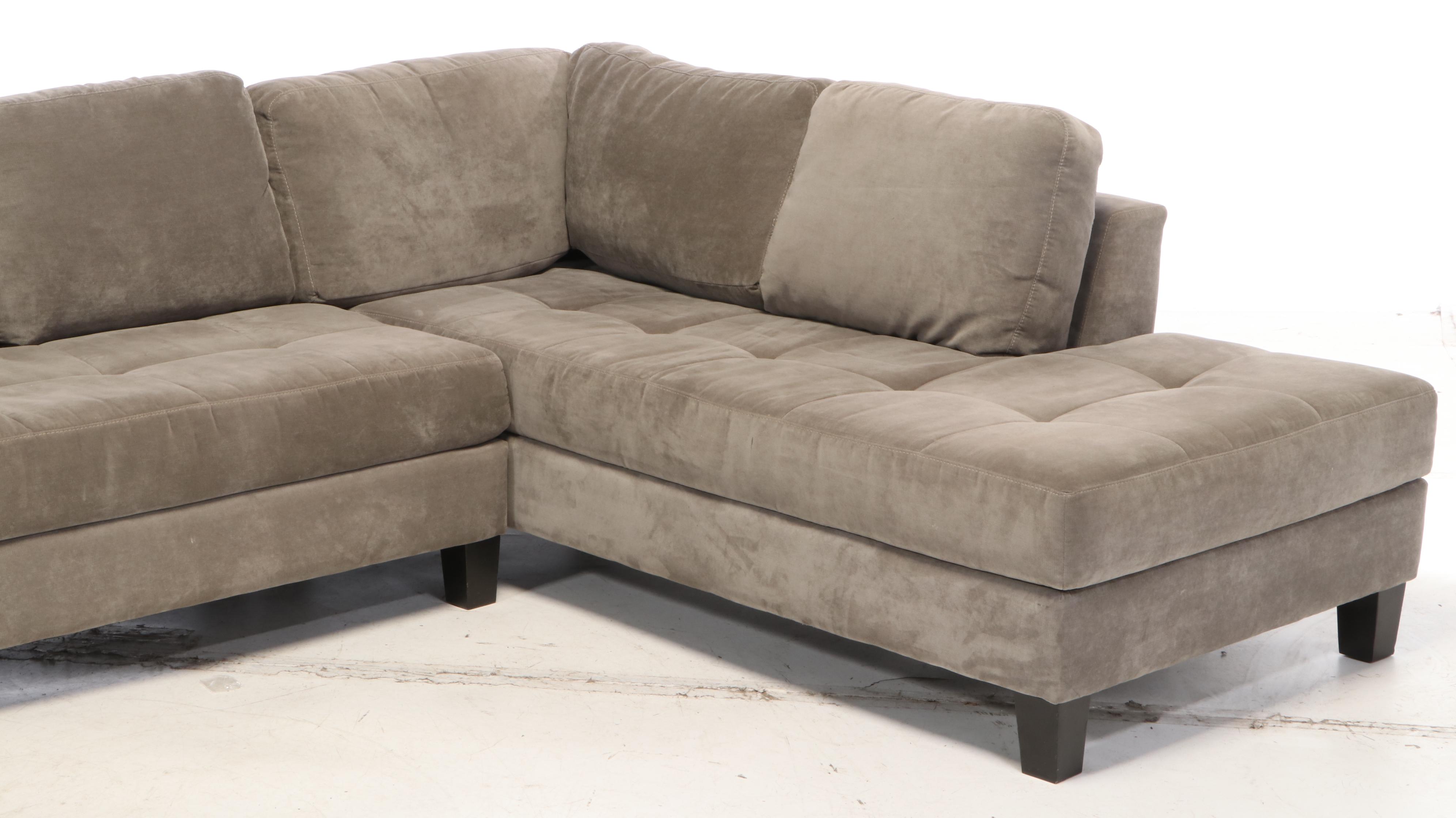 Contemporary Upholstered Sectional Sofa with Modernist Style Tufted Ottoman