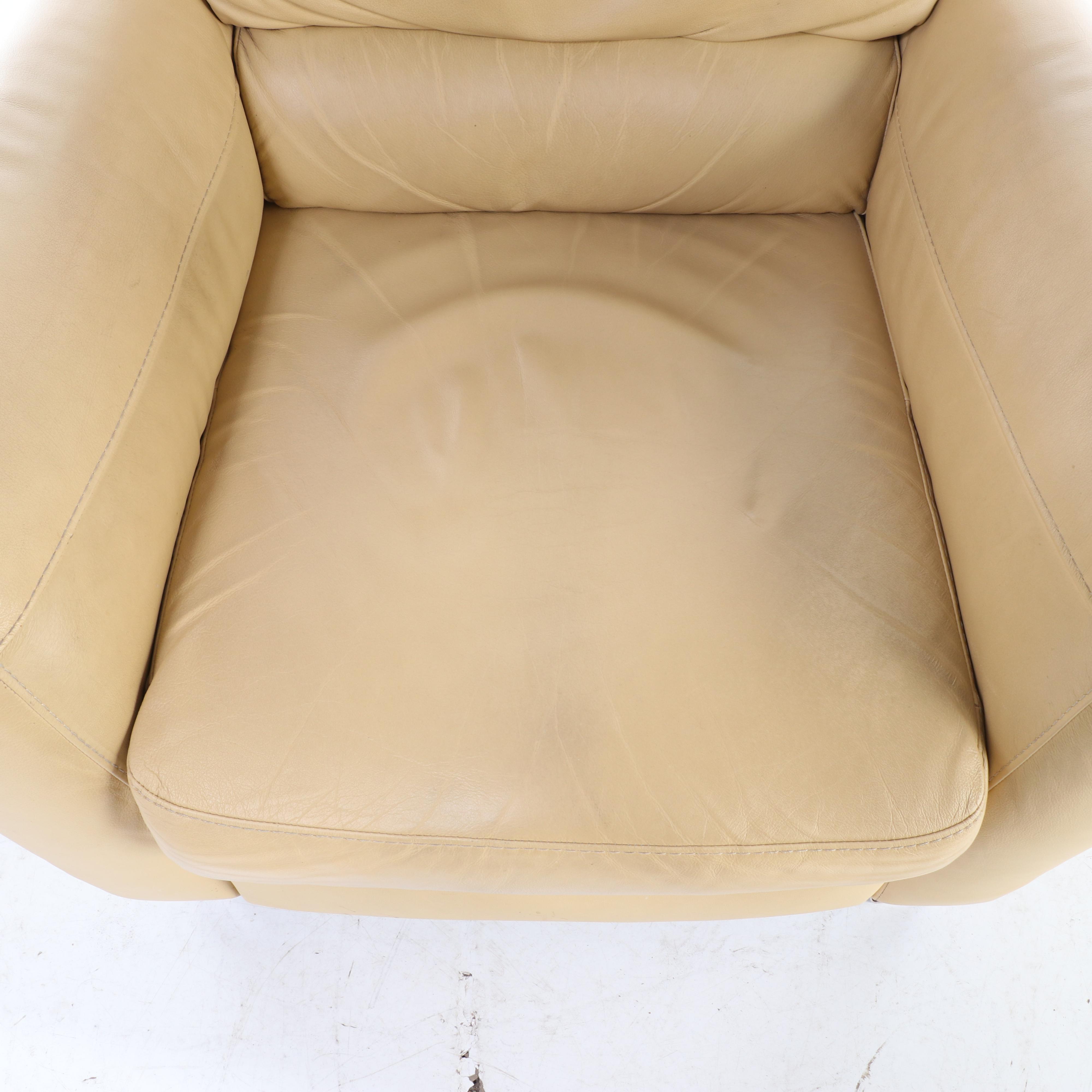 Natuzzi Leather Recliner Lounge Chair